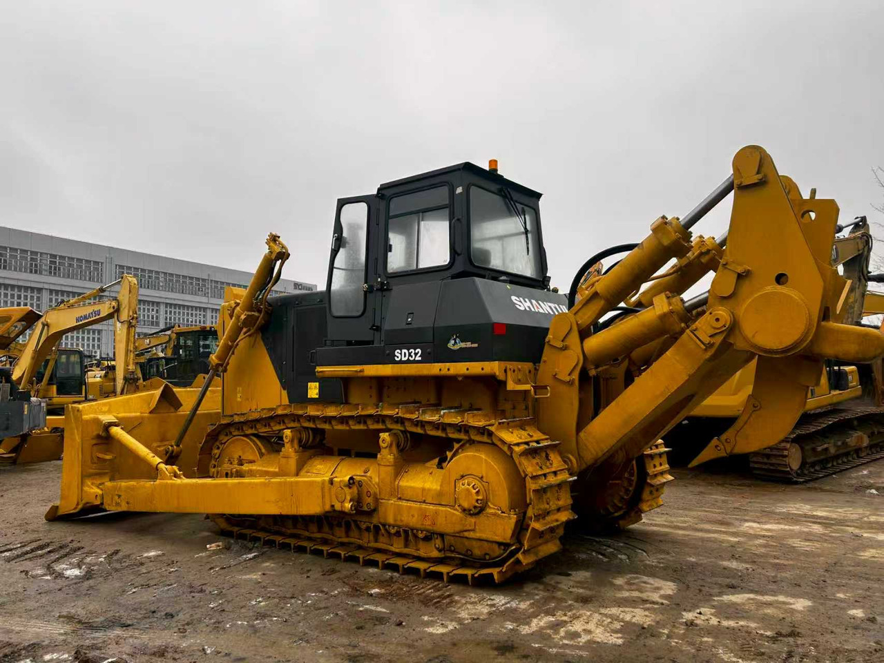 SHANTUI SD32 used bulldozer famous china brand for sale - Bulldozer: foto 4 SHANTUI SD32 used bulldozer famous china brand for sale - Bulldozer: foto 4