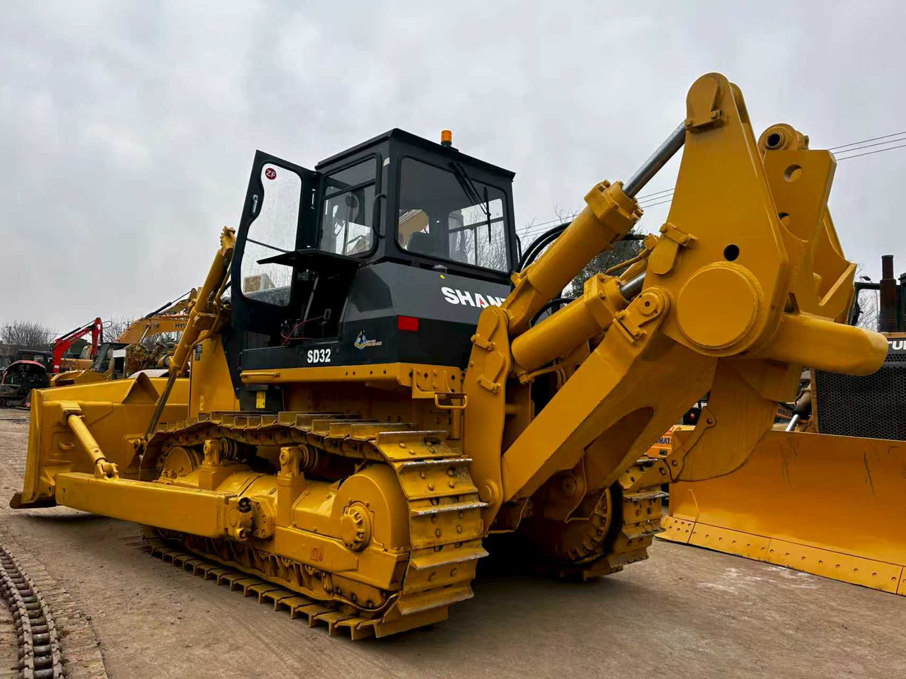 SHANTUI SD32 used bulldozer famous china brand for sale - Bulldozer: foto 3 SHANTUI SD32 used bulldozer famous china brand for sale - Bulldozer: foto 3