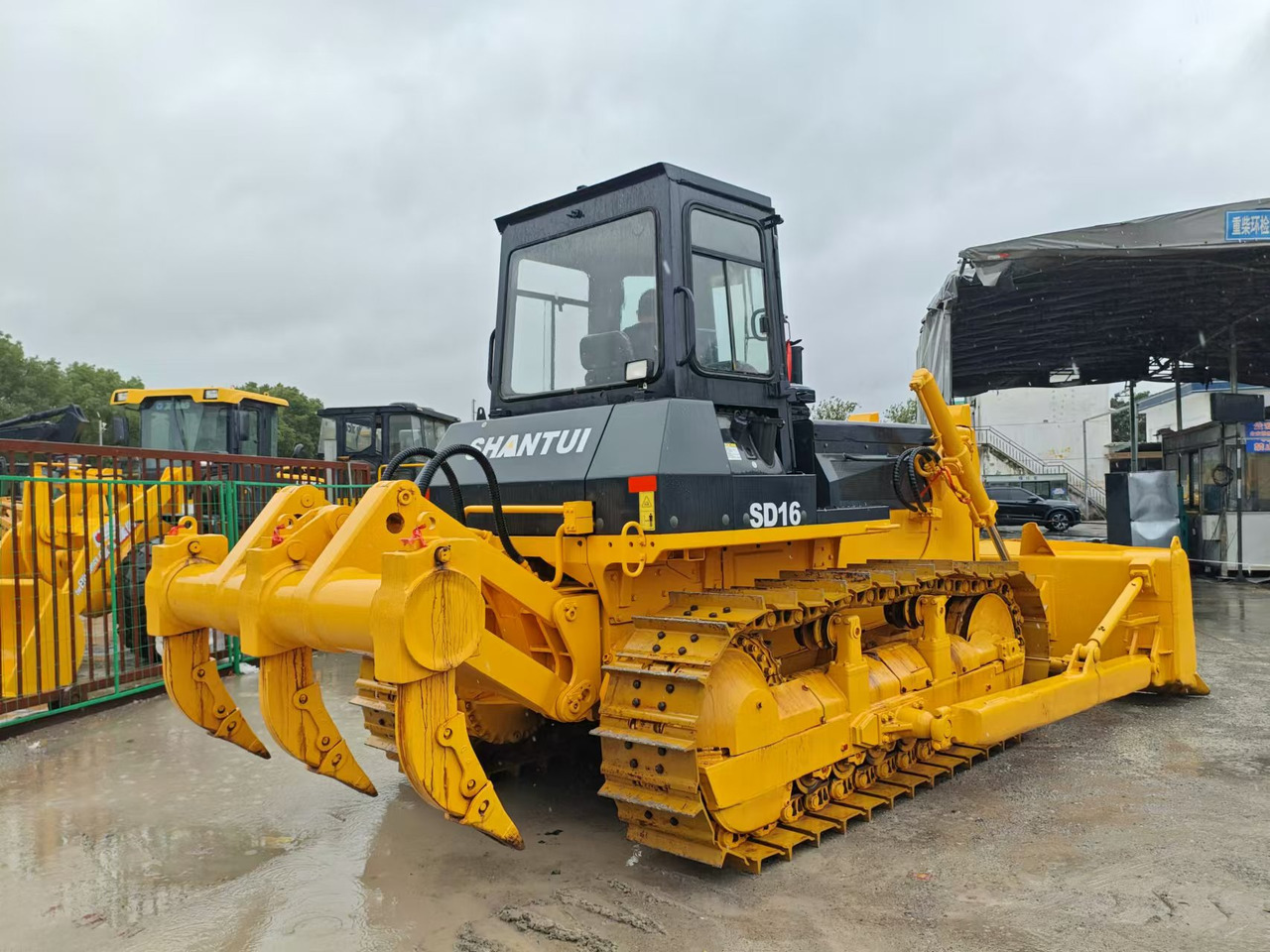 SHANTUI sd16 bullldozer made in china low price for sale - Bulldozer: foto 5 SHANTUI sd16 bullldozer made in china low price for sale - Bulldozer: foto 5