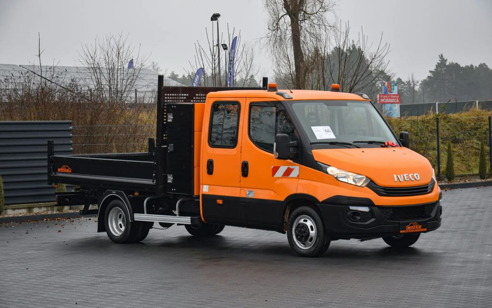Iveco DAILY 35C16 / 2.3 - 160 KM / BRYGADÓWKA / 6 OSOBOWY / DOSTAWCZE / SKRZYNIA / KLIMA / NAWIGACJA / KAMERA COFANIA / TEMPOMAT / SERWISOWANY / SPROWADZONY - Furgoneta combi: foto 3 Iveco DAILY 35C16 / 2.3 - 160 KM / BRYGADÓWKA / 6 OSOBOWY / DOSTAWCZE / SKRZYNIA / KLIMA / NAWIGACJA / KAMERA COFANIA / TEMPOMAT / SERWISOWANY / SPROWADZONY - Furgoneta combi: foto 3