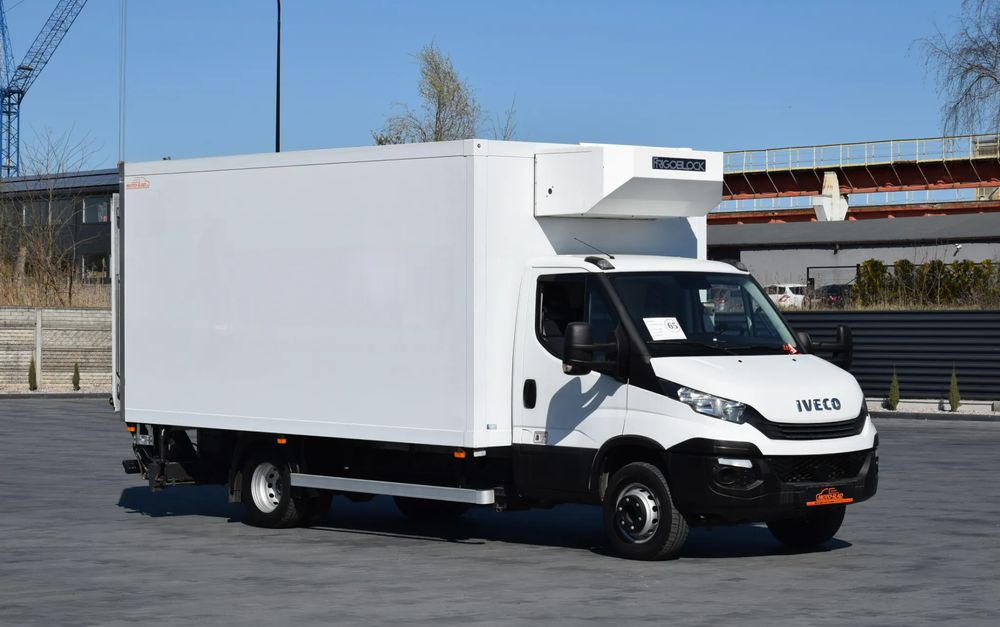 Iveco DAILY 70C18 / 3.0 - 180 KM / AUTOMAT HI-MATIC / 3 OSOBY / CHŁODNIA - MROŹNIA 4,55 M / AGREGAD FRIGOBLOCK / WINDA SORENSEN / KLIMA / TEMPOMAT / KAMERA COFANIA / REGULOWANE ZAWIESZENIE / SERWISOWA - Camión frigorífico: foto 3 Iveco DAILY 70C18 / 3.0 - 180 KM / AUTOMAT HI-MATIC / 3 OSOBY / CHŁODNIA - MROŹNIA 4,55 M / AGREGAD FRIGOBLOCK / WINDA SORENSEN / KLIMA / TEMPOMAT / KAMERA COFANIA / REGULOWANE ZAWIESZENIE / SERWISOWA - Camión frigorífico: foto 3