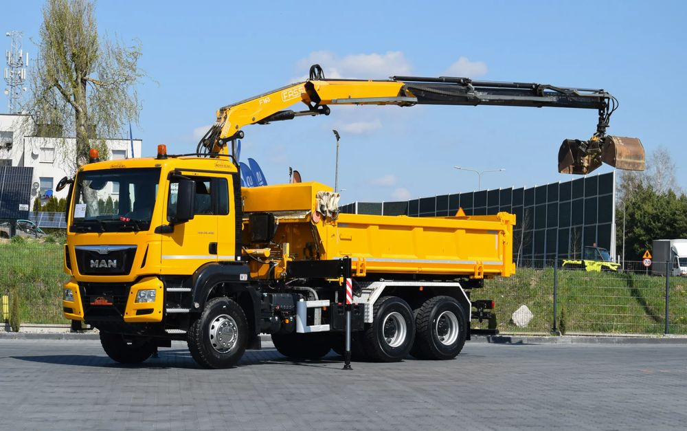 MAN TGS 26.400 / 6x4 / EURO 6 / UDT / HDS FASSI 165 / WYSUW x3 / ROTATOR / CHWYTAK / STEROWANIE RADIOWE / WZMOCNIONA RAMA / WYWROTKA / HYDROBURTA / AUTOMAT / 2017 / NOWE OPONY - 100% / NISKI PRZEBIEG - Camión volquete, Camión grúa: foto 1 MAN TGS 26.400 / 6x4 / EURO 6 / UDT / HDS FASSI 165 / WYSUW x3 / ROTATOR / CHWYTAK / STEROWANIE RADIOWE / WZMOCNIONA RAMA / WYWROTKA / HYDROBURTA / AUTOMAT / 2017 / NOWE OPONY - 100% / NISKI PRZEBIEG - Camión volquete, Camión grúa: foto 1