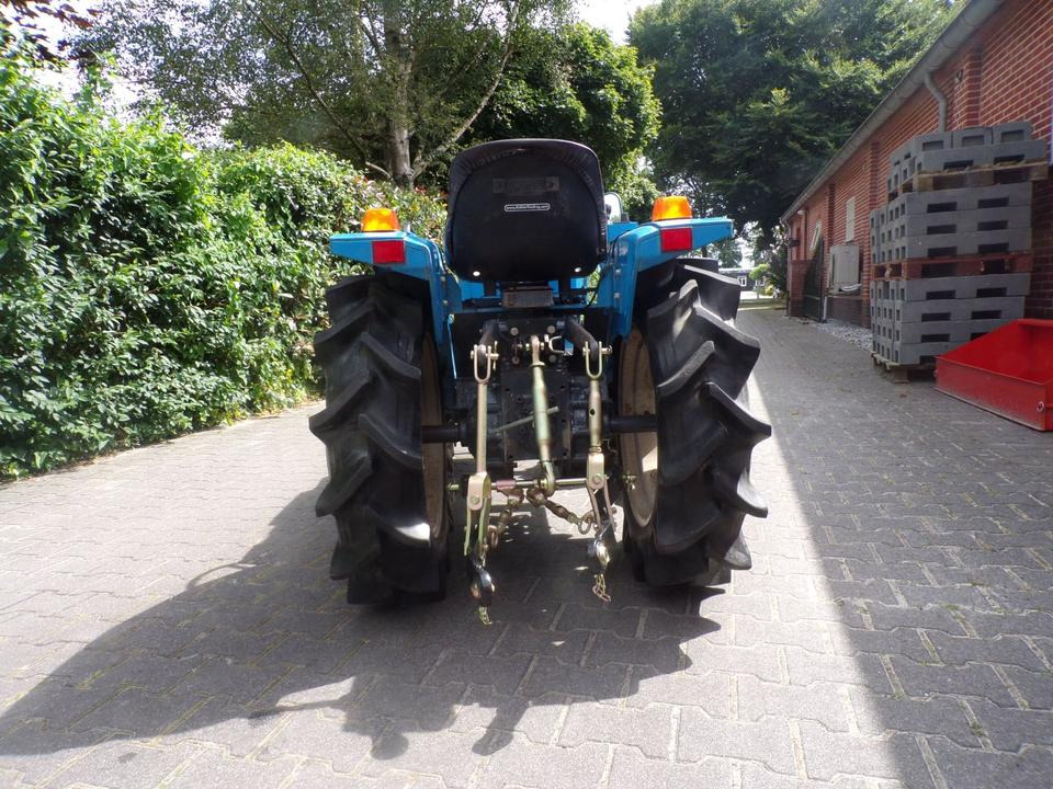 Mini tractor Kleintraktor Mitsubishi MT1601D: foto 7 Mini tractor Kleintraktor Mitsubishi MT1601D: foto 7