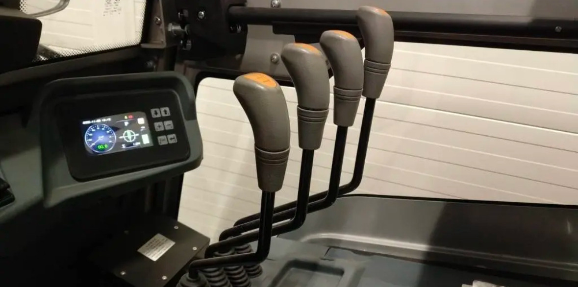 HELI CPD25-GE2DLI - Carretilla elevadora eléctrica: foto 2 HELI CPD25-GE2DLI - Carretilla elevadora eléctrica: foto 2