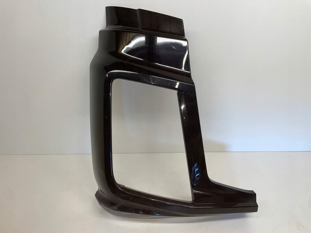 FORD F-MAX ZDERZAK OKULAR OBUDOWA REFLEKTORA JC46-17E950-A - Parachoques para Camión: foto 1 FORD F-MAX ZDERZAK OKULAR OBUDOWA REFLEKTORA JC46-17E950-A - Parachoques para Camión: foto 1