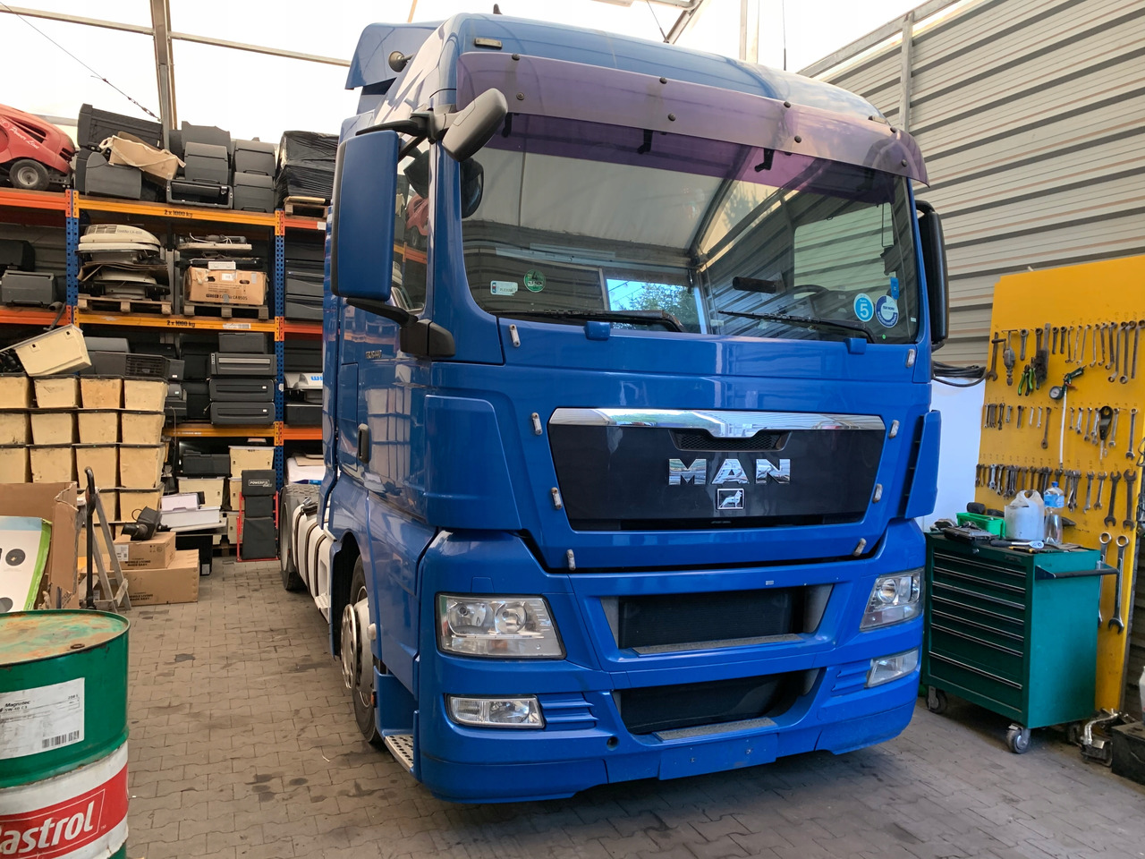 MASKA ATRAPA GRILL POLIK OWIEWKA MAN TGX - Capota para Camión: foto 3 MASKA ATRAPA GRILL POLIK OWIEWKA MAN TGX - Capota para Camión: foto 3