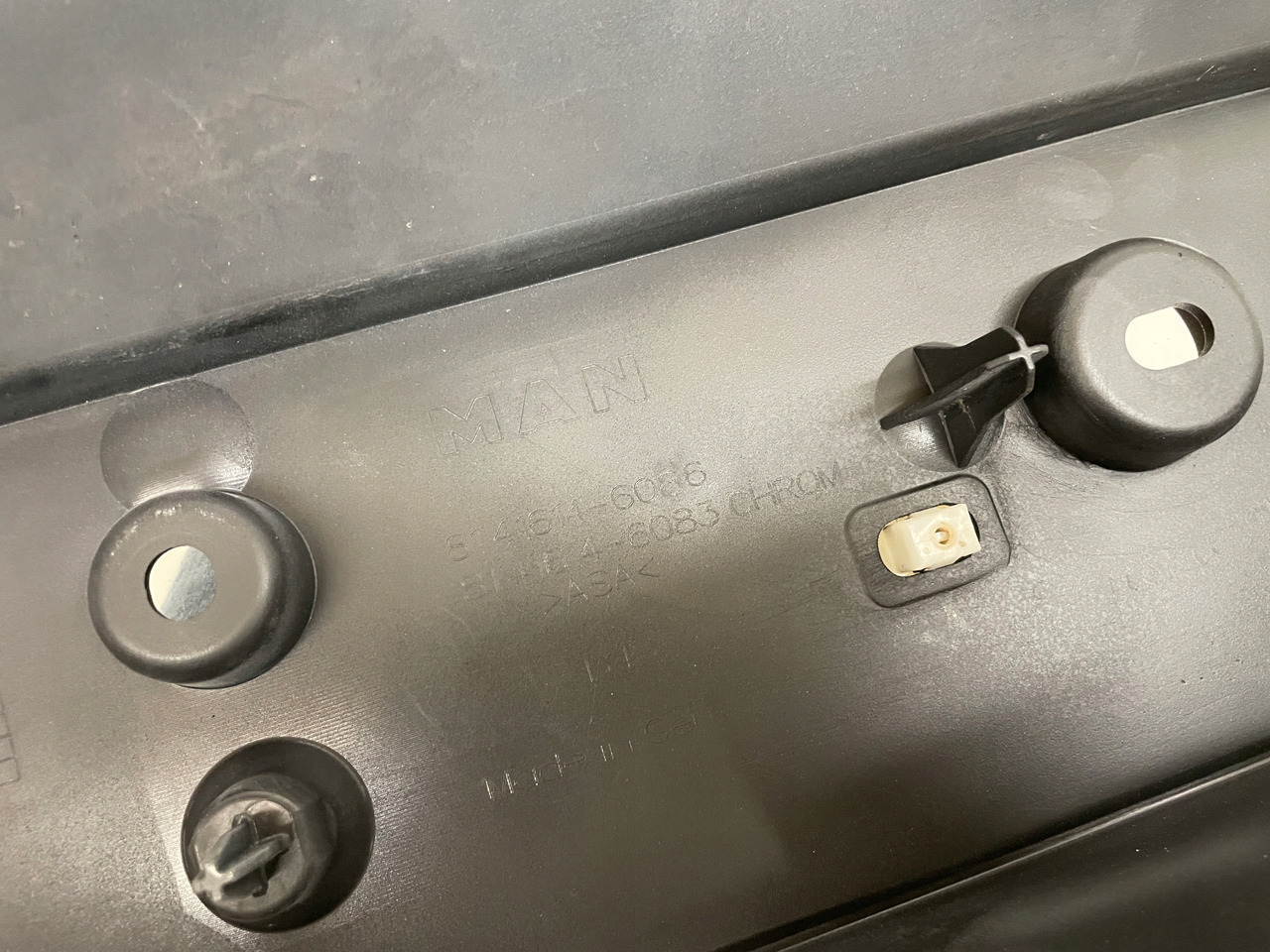 ŚRODKOWY GRILL CHROM ZDERZAKA MAN TGS TG3 TGS 3 ATRAPA 81416146086 - Peldaño: foto 5 ŚRODKOWY GRILL CHROM ZDERZAKA MAN TGS TG3 TGS 3 ATRAPA 81416146086 - Peldaño: foto 5