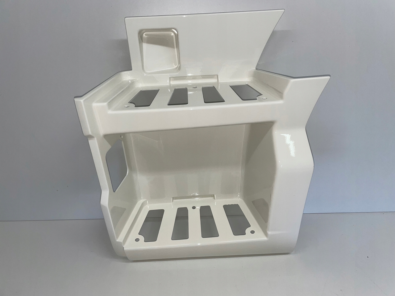 STOPIEŃ STOPNICA MAN TGX 3 TG3 - Peldaño para Camión: foto 1 STOPIEŃ STOPNICA MAN TGX 3 TG3 - Peldaño para Camión: foto 1