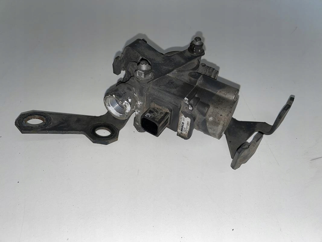 ZAWÓR CIŚNIENIA MERCEDES ACTROS MP4 A0054299244 - Suspensión para Camión: foto 1 ZAWÓR CIŚNIENIA MERCEDES ACTROS MP4 A0054299244 - Suspensión para Camión: foto 1