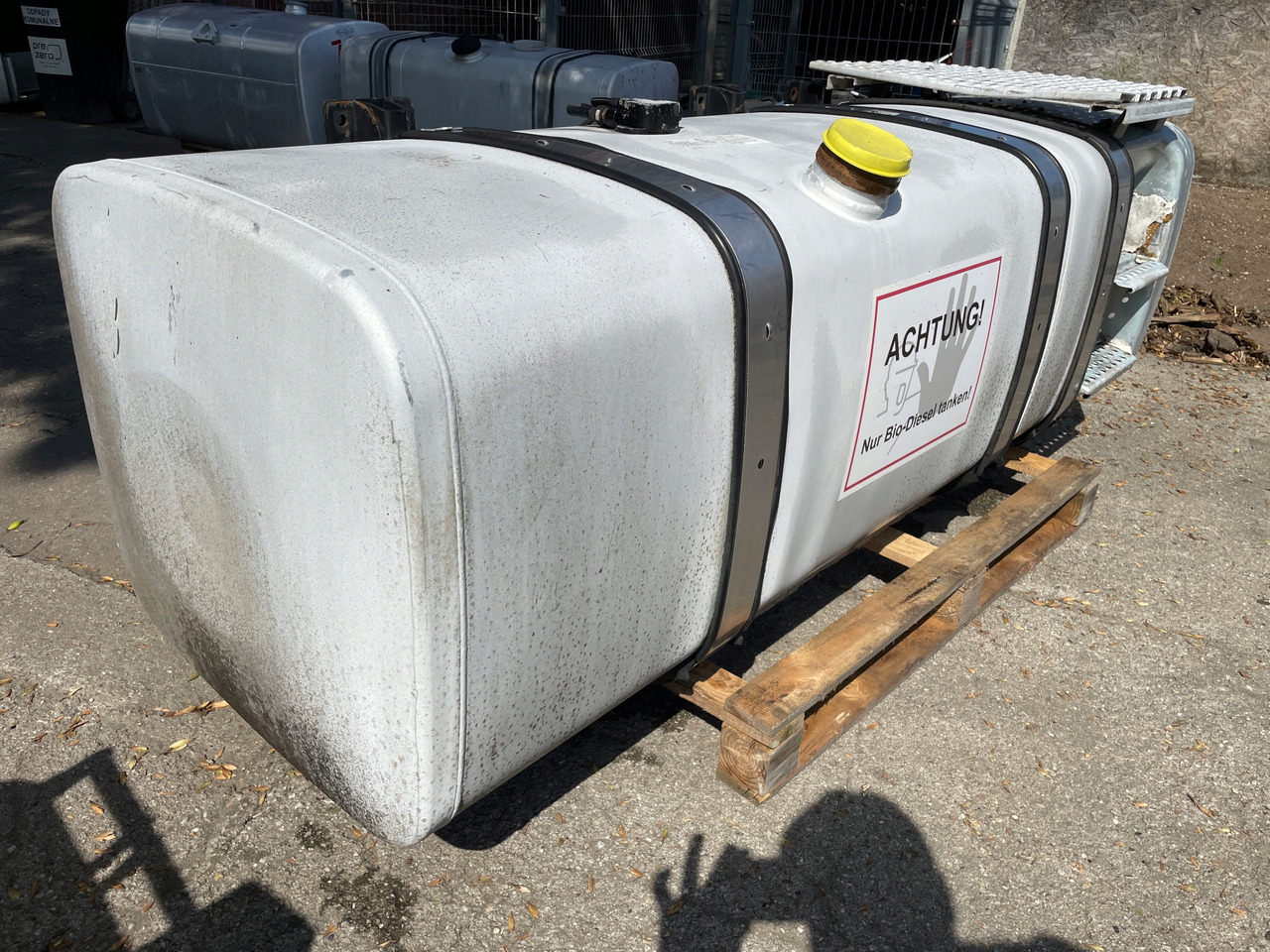 ZBIORNIK PALIWA 780 L MAN TGA TGX TGS 81122015670 - Depósito de combustible para Camión: foto 2 ZBIORNIK PALIWA 780 L MAN TGA TGX TGS 81122015670 - Depósito de combustible para Camión: foto 2