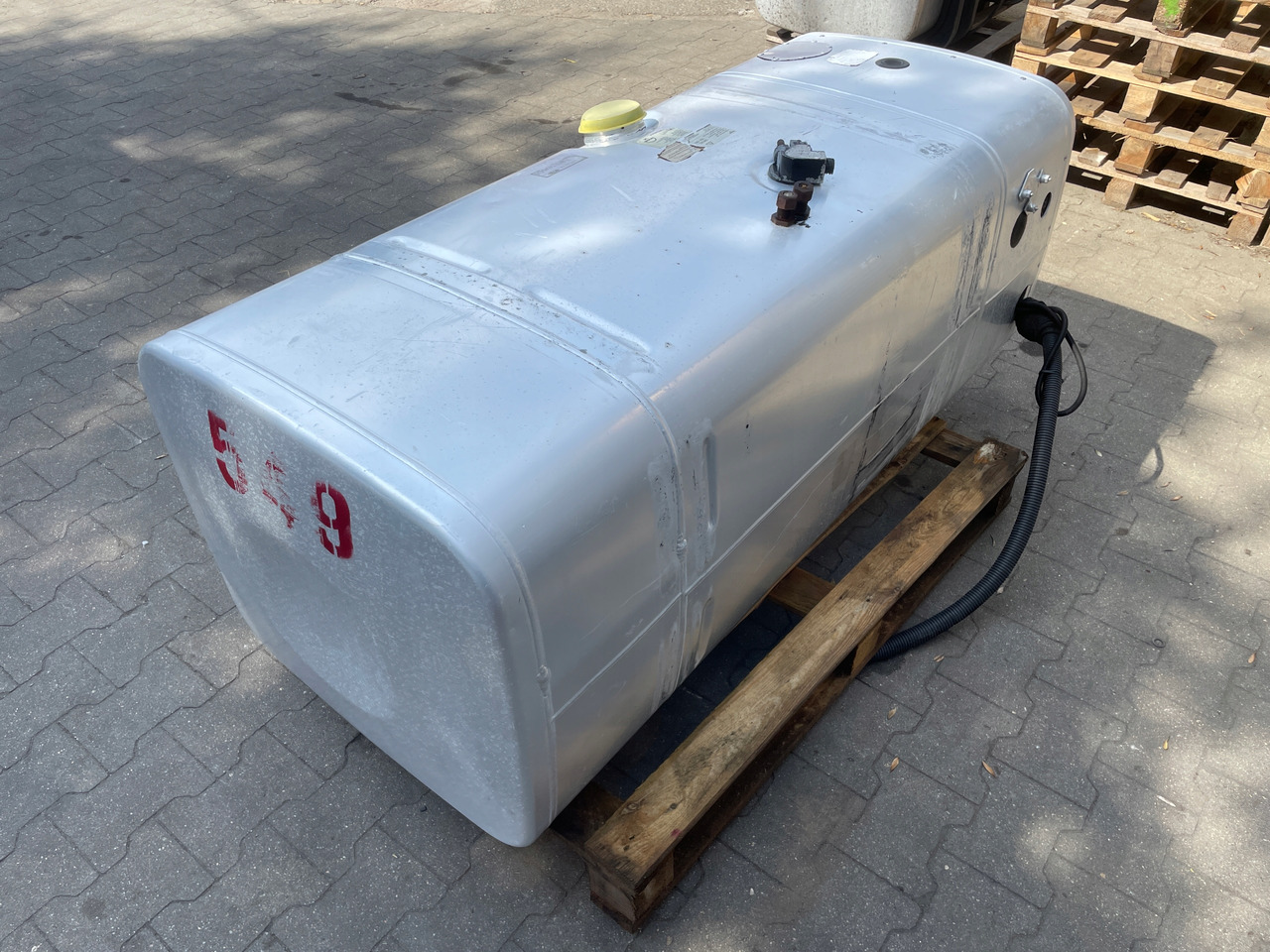ZBIORNIK PALIWA MAN TGA TGX TGS 480L 75 AB 81122016491 - Depósito de combustible para Camión: foto 5 ZBIORNIK PALIWA MAN TGA TGX TGS 480L 75 AB 81122016491 - Depósito de combustible para Camión: foto 5