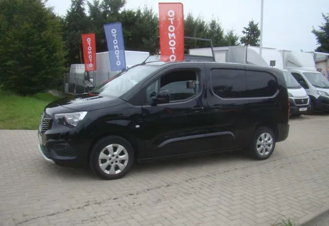 Opel COMBO 1.5D MAXI FUL OPCJA WYPOSAŻENIA - Furgoneta pequeña: foto 2 Opel COMBO 1.5D MAXI FUL OPCJA WYPOSAŻENIA - Furgoneta pequeña: foto 2