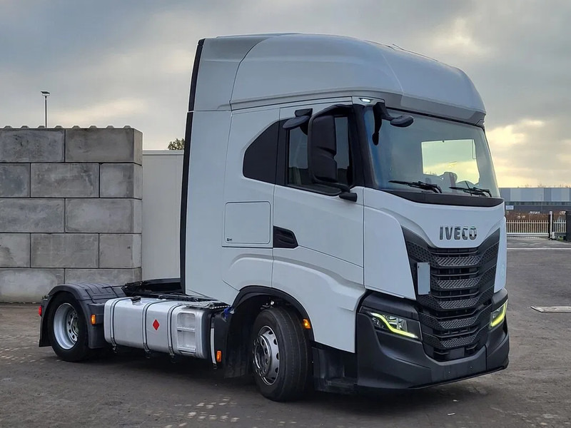 Iveco S-WAY 460 - Cabeza tractora: foto 3 Iveco S-WAY 460 - Cabeza tractora: foto 3