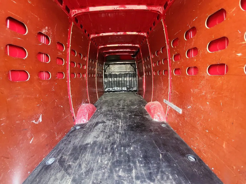 Iveco Daily 35S12 - Furgón, Furgoneta combi: foto 5 Iveco Daily 35S12 - Furgón, Furgoneta combi: foto 5