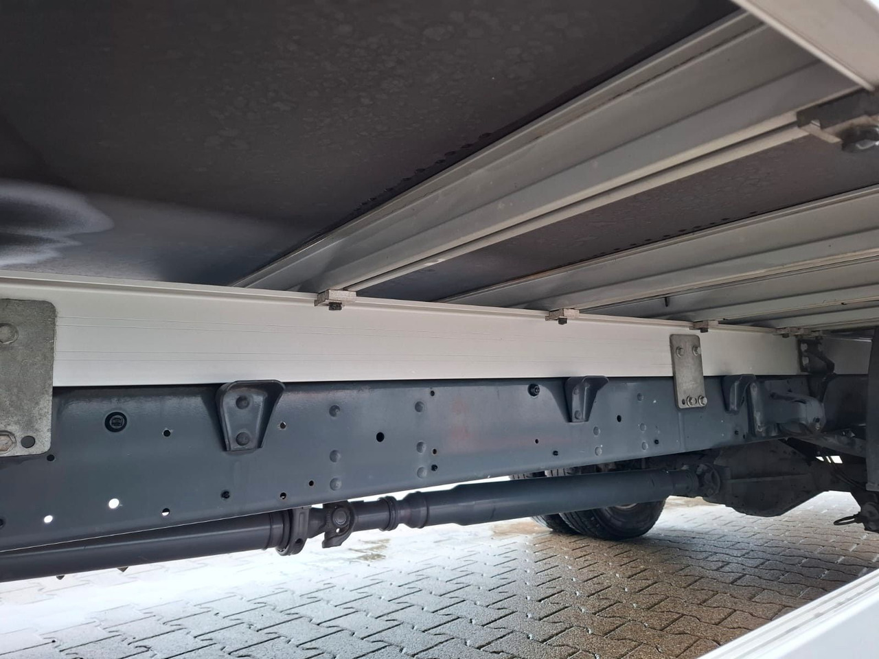 Iveco 72-210A8/P, Klima, Luft, HiMatik, LBW, RFK, - Furgoneta con lona: foto 5 Iveco 72-210A8/P, Klima, Luft, HiMatik, LBW, RFK, - Furgoneta con lona: foto 5