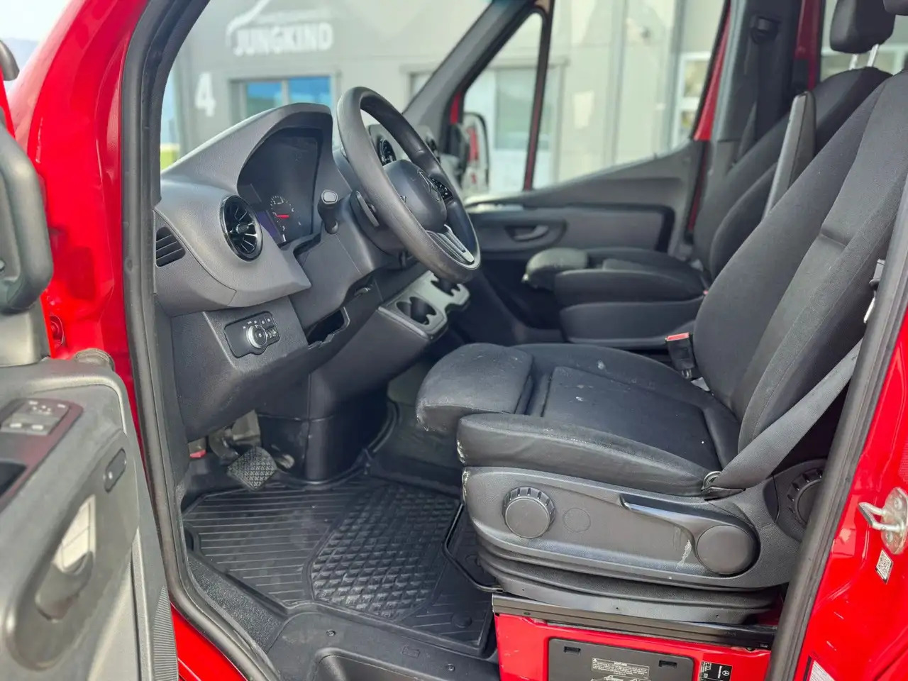 Mercedes-Benz Sprinter 317 CDI Maxi Lang Mixto AHK 3,5t MBUX - Furgón, Furgoneta combi: foto 4 Mercedes-Benz Sprinter 317 CDI Maxi Lang Mixto AHK 3,5t MBUX - Furgón, Furgoneta combi: foto 4