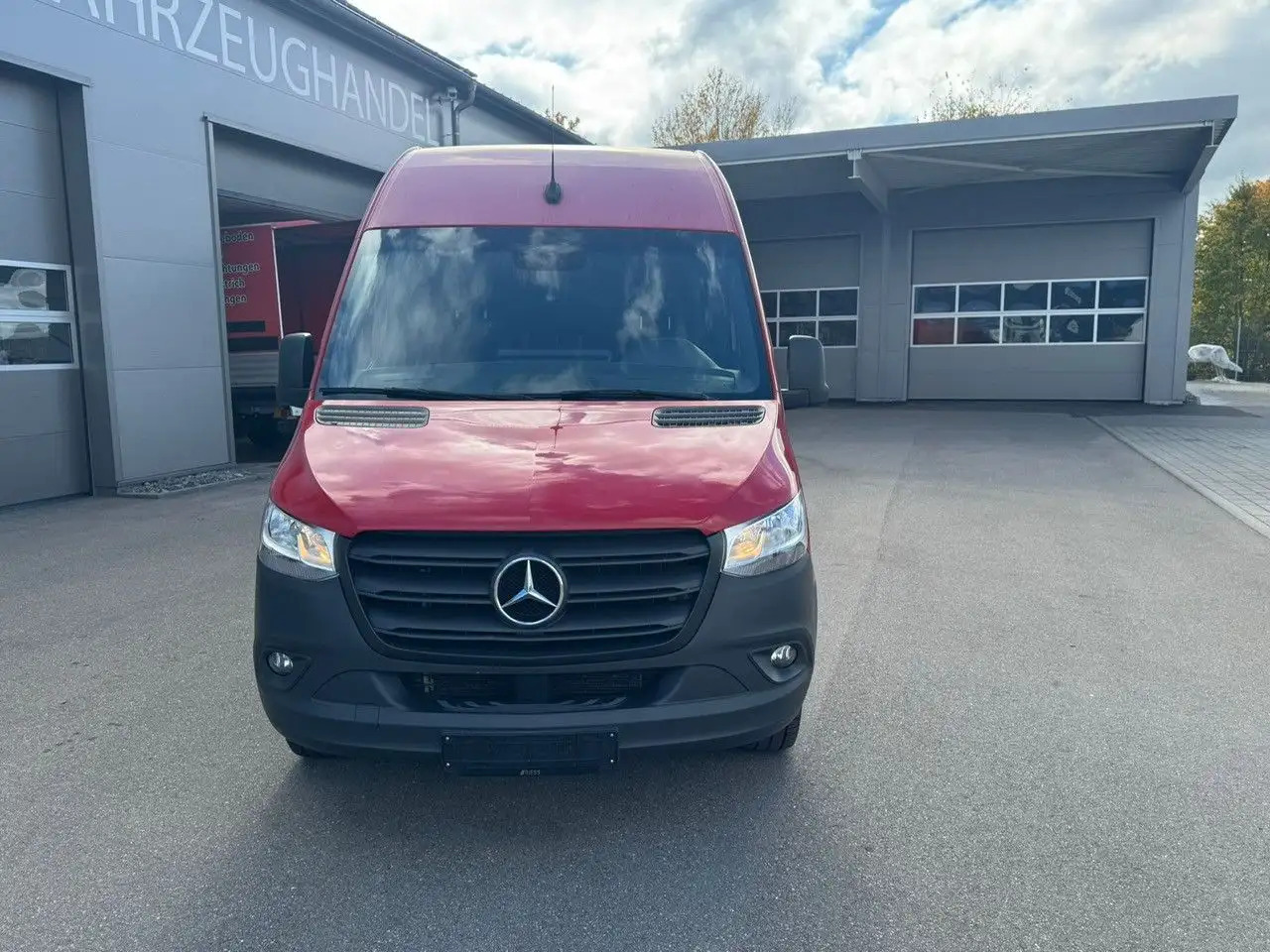 Mercedes-Benz Sprinter 317 CDI Maxi Lang Mixto AHK 3,5t MBUX - Furgón, Furgoneta combi: foto 2 Mercedes-Benz Sprinter 317 CDI Maxi Lang Mixto AHK 3,5t MBUX - Furgón, Furgoneta combi: foto 2