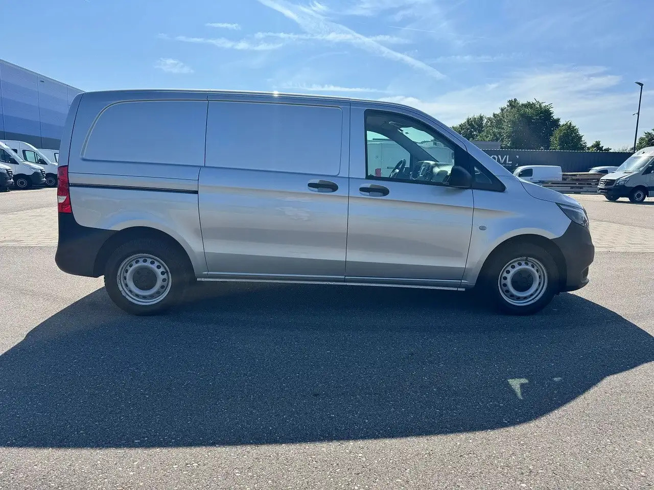 Mercedes-Benz Vito 114 CDI Kompakt Silber Bott - Furgón: foto 4 Mercedes-Benz Vito 114 CDI Kompakt Silber Bott - Furgón: foto 4