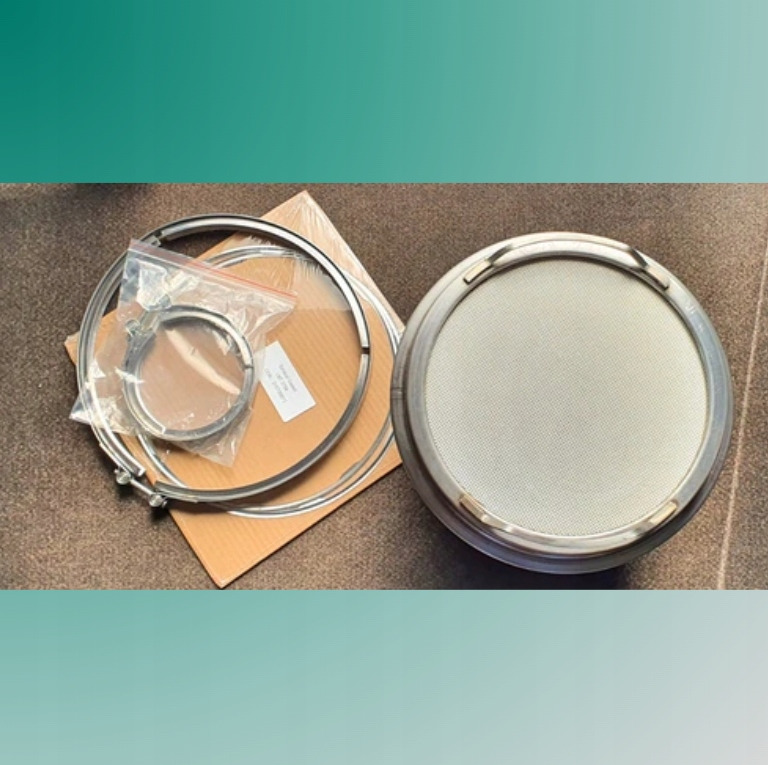 Nowy DPF Volvo FH Euro 6 + Zestaw Uszczelek - Silenciador/ Sistema de escape para Camión: foto 1 Nowy DPF Volvo FH Euro 6 + Zestaw Uszczelek - Silenciador/ Sistema de escape para Camión: foto 1