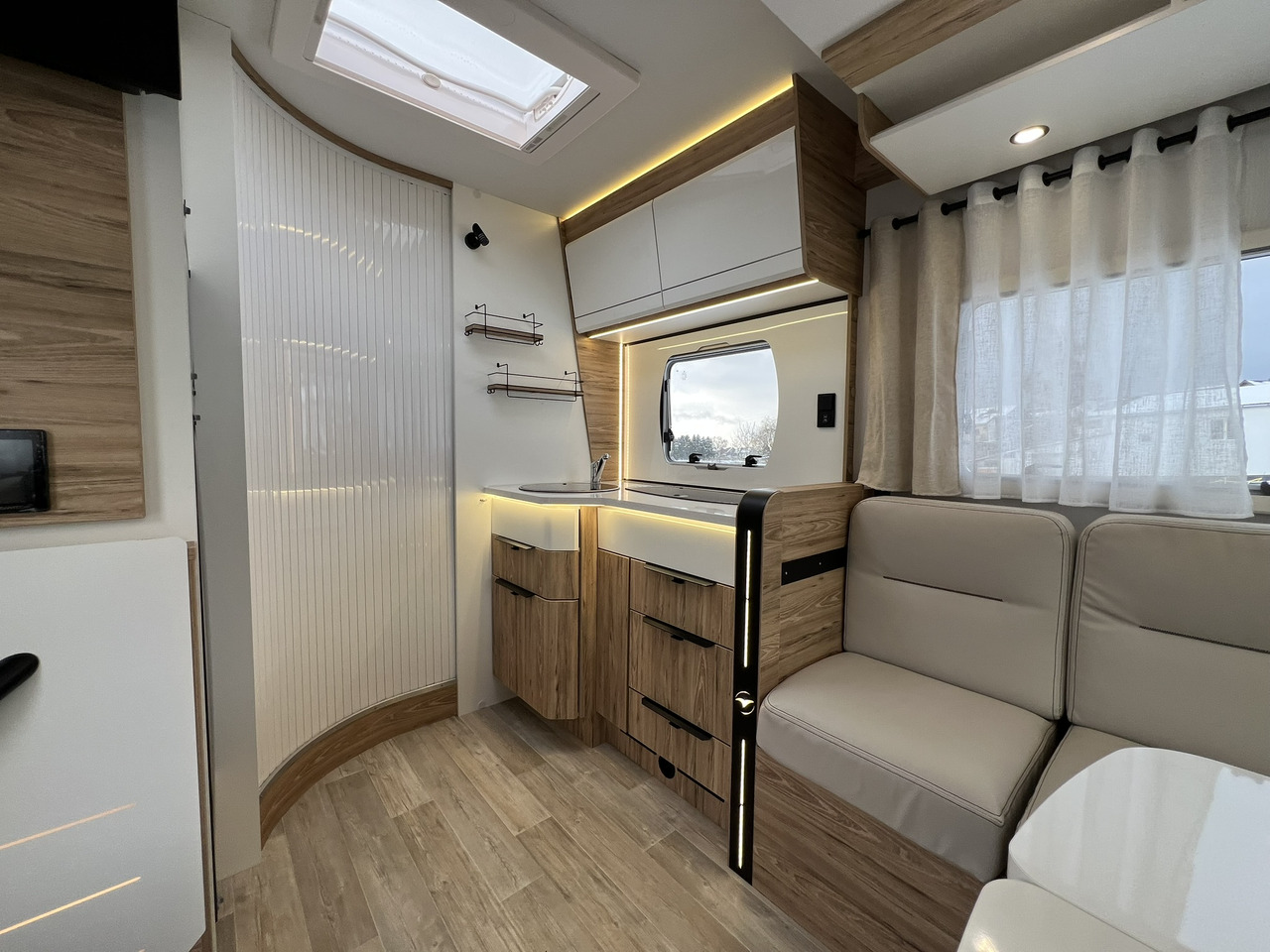 Pilote Pacific P696D Hubbett - Solar - Markise - Autocaravana perfilada: foto 5 Pilote Pacific P696D Hubbett - Solar - Markise - Autocaravana perfilada: foto 5