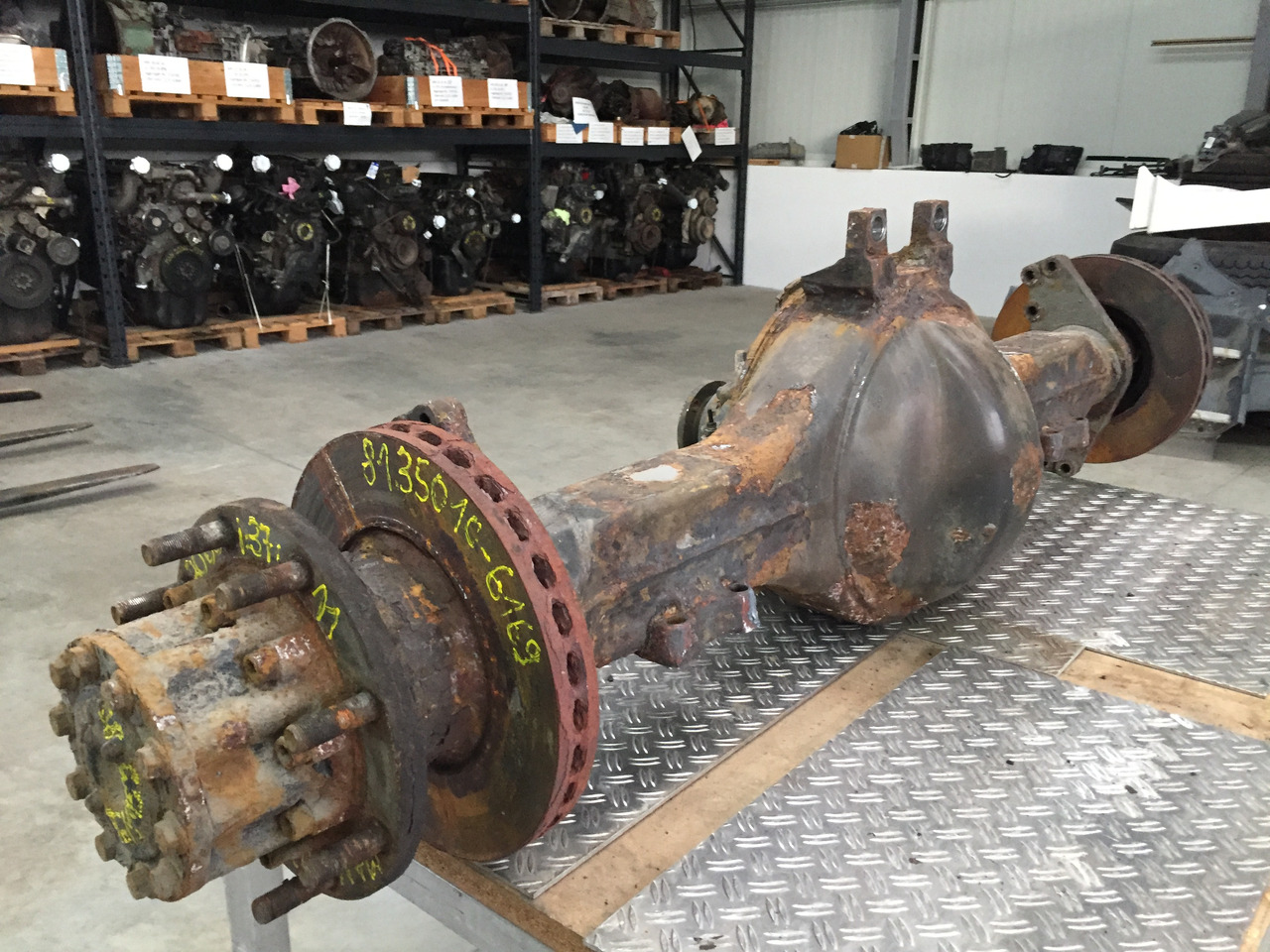 Gebrauchte Hinterachse MAN TGM 15.280, Typ : HY 11 3000, Artikel - Nr. : 81.35010 - 6169 - Eje posterior para Camión: foto 2 Gebrauchte Hinterachse MAN TGM 15.280, Typ : HY 11 3000, Artikel - Nr. : 81.35010 - 6169 - Eje posterior para Camión: foto 2