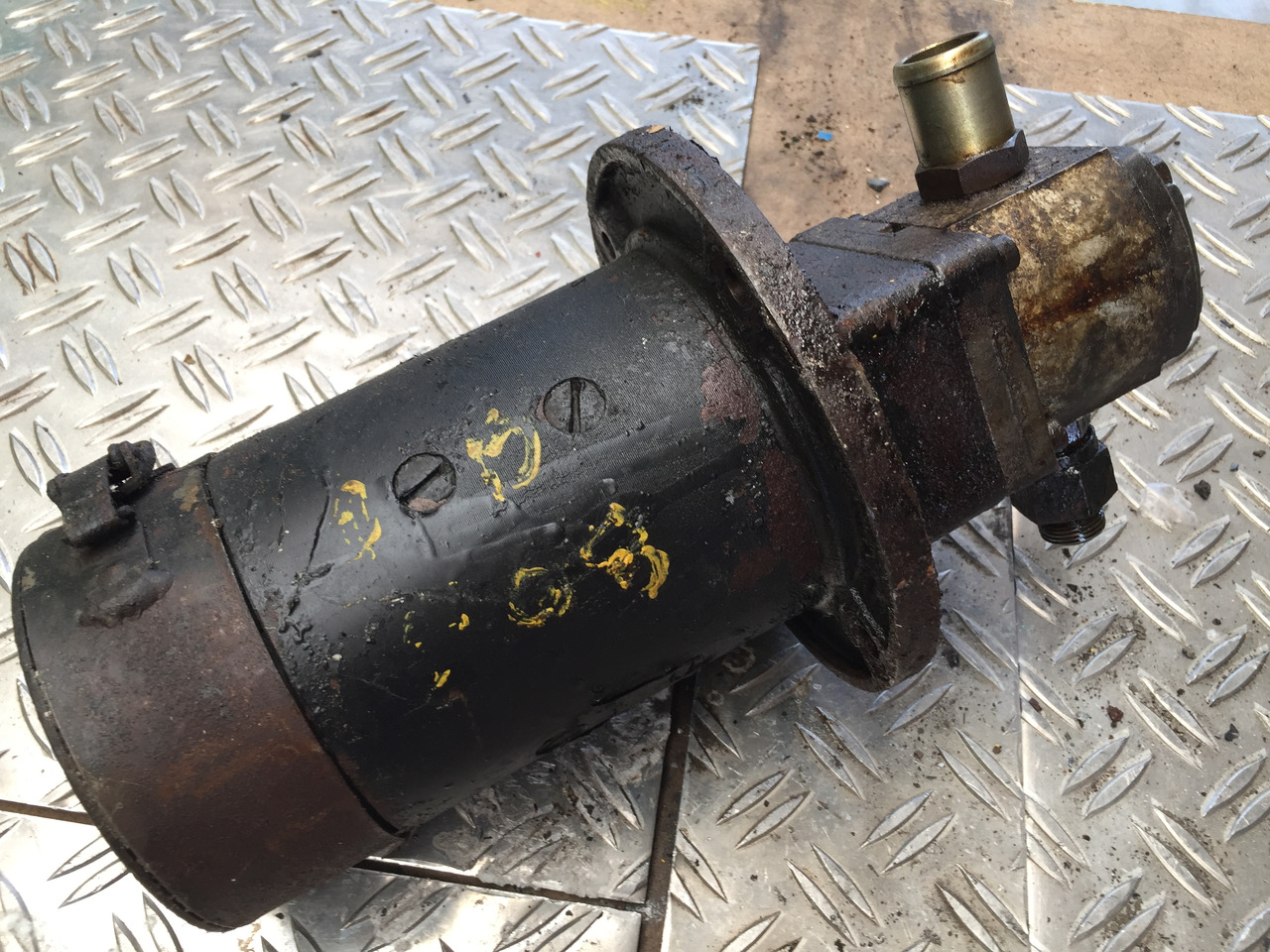 Bomba hidráulica para Camión Gebrauchte Hydraulikpumpe, DB 608, Artikel-Nr. : A 99.9999. 9999: foto 8 Bomba hidráulica para Camión Gebrauchte Hydraulikpumpe, DB 608, Artikel-Nr. : A 99.9999. 9999: foto 8