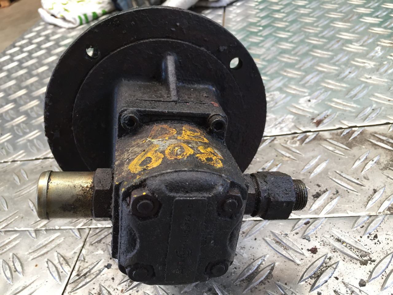 Bomba hidráulica para Camión Gebrauchte Hydraulikpumpe, DB 608, Artikel-Nr. : A 99.9999. 9999: foto 6 Bomba hidráulica para Camión Gebrauchte Hydraulikpumpe, DB 608, Artikel-Nr. : A 99.9999. 9999: foto 6