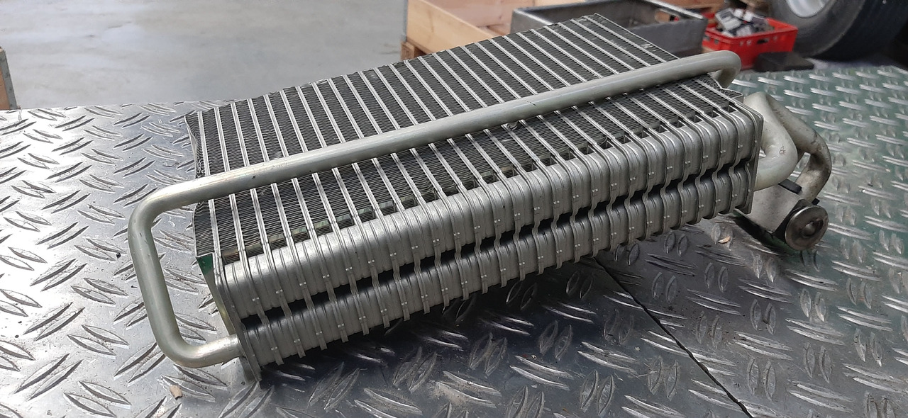 Gebrauchter Kühler, Motorkühlung, Behr D0414, MAN TGX, Artikel - Nr.: 81.99999 - 9999 - Radiador para Camión: foto 3 Gebrauchter Kühler, Motorkühlung, Behr D0414, MAN TGX, Artikel - Nr.: 81.99999 - 9999 - Radiador para Camión: foto 3