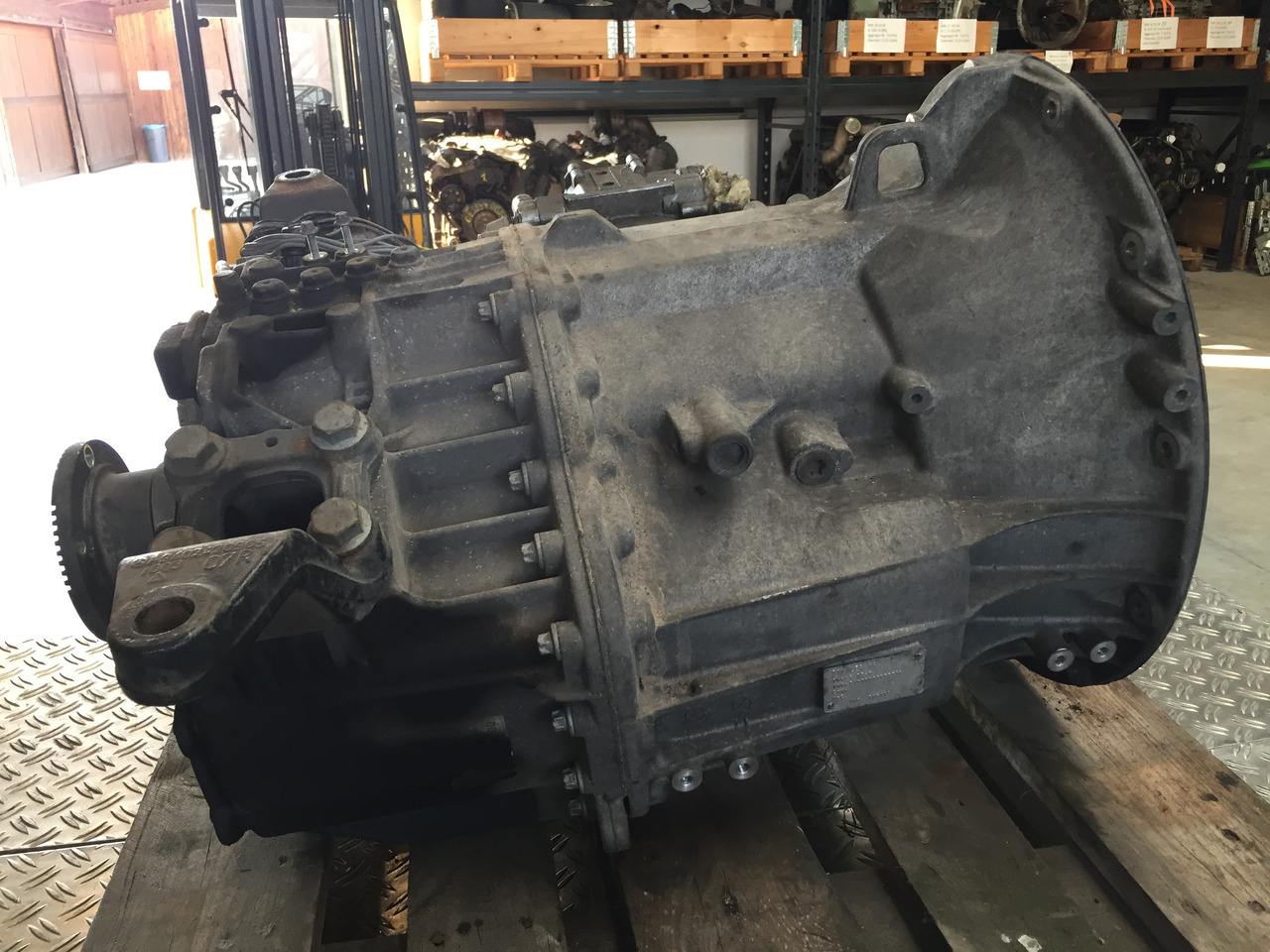 Gebrauchtes Getriebe MB Axor 1824, Typ : G 85 - 6, Artikel - Nr. : A 001 280 36 00 - Caja de cambios para Camión: foto 3 Gebrauchtes Getriebe MB Axor 1824, Typ : G 85 - 6, Artikel - Nr. : A 001 280 36 00 - Caja de cambios para Camión: foto 3