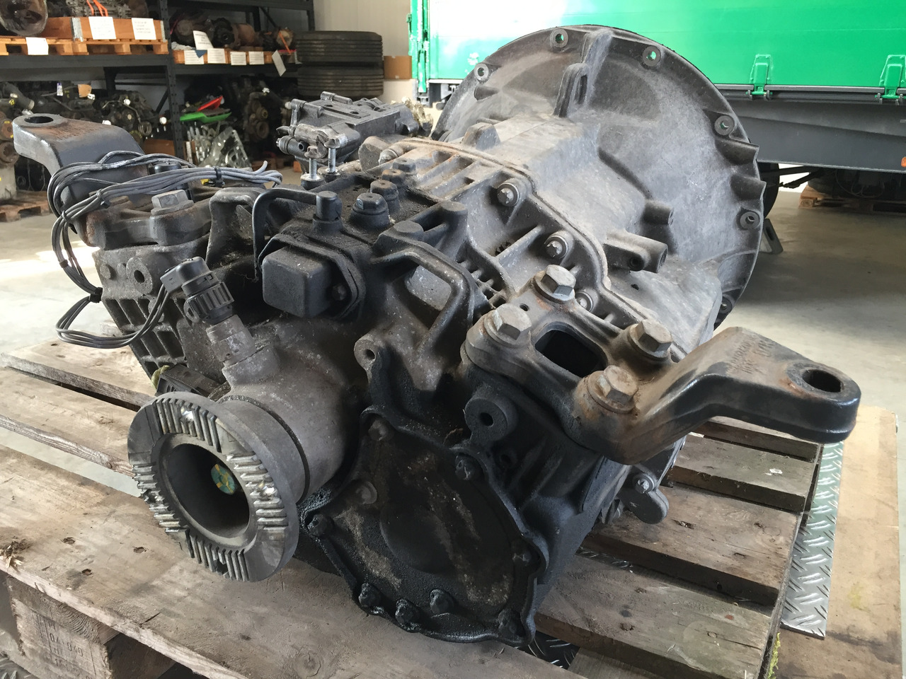 Gebrauchtes Getriebe MB Axor 1824, Typ : G 85 - 6, Artikel - Nr. : A 001 280 36 00 - Caja de cambios para Camión: foto 4 Gebrauchtes Getriebe MB Axor 1824, Typ : G 85 - 6, Artikel - Nr. : A 001 280 36 00 - Caja de cambios para Camión: foto 4