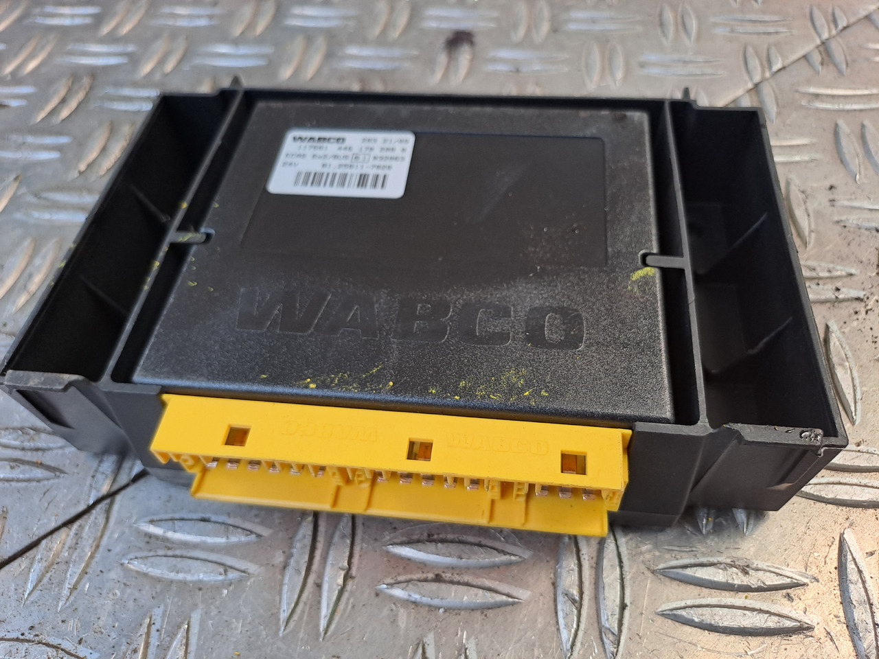 Gebrauchtes MAN TGX 26.440 Steuergerät ECAS Luftfederung, Artikel - Nr.: 81.25811 - 7020 - Unidad de control para Camión: foto 2 Gebrauchtes MAN TGX 26.440 Steuergerät ECAS Luftfederung, Artikel - Nr.: 81.25811 - 7020 - Unidad de control para Camión: foto 2