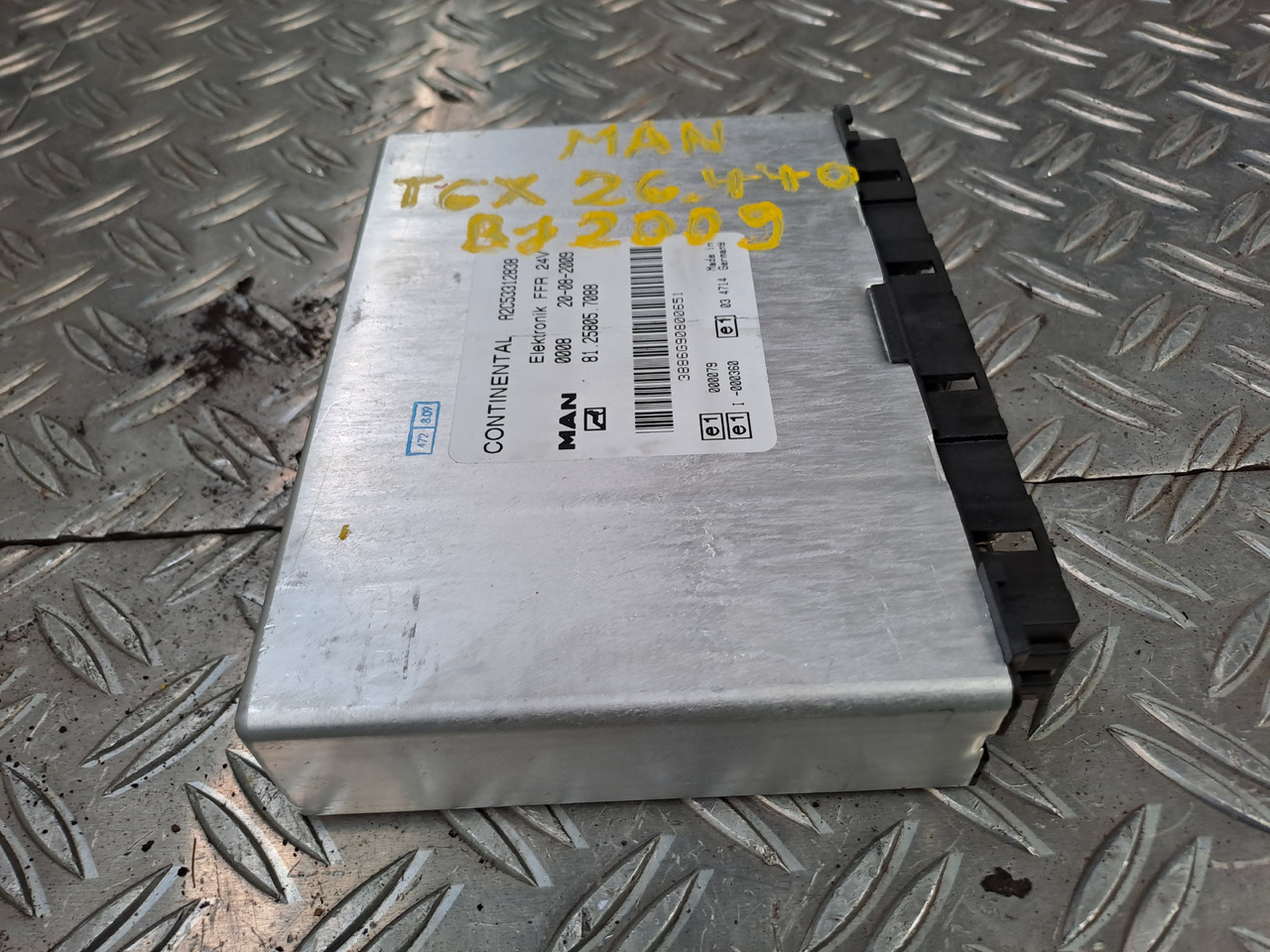 Gebrauchtes MAN TGX 26.440 Steuergerät Fahrzeugführungs - Rechner, Artikel - Nr. : 81.25805 - 7088 - Unidad de control para Camión: foto 1 Gebrauchtes MAN TGX 26.440 Steuergerät Fahrzeugführungs - Rechner, Artikel - Nr. : 81.25805 - 7088 - Unidad de control para Camión: foto 1