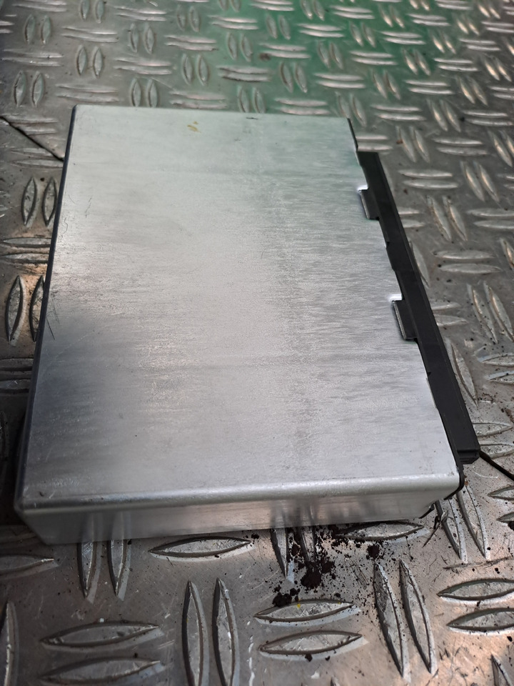 Gebrauchtes MAN TGX 26.440 Steuergerät Fahrzeugführungs - Rechner, Artikel - Nr. : 81.25805 - 7088 - Unidad de control para Camión: foto 5 Gebrauchtes MAN TGX 26.440 Steuergerät Fahrzeugführungs - Rechner, Artikel - Nr. : 81.25805 - 7088 - Unidad de control para Camión: foto 5