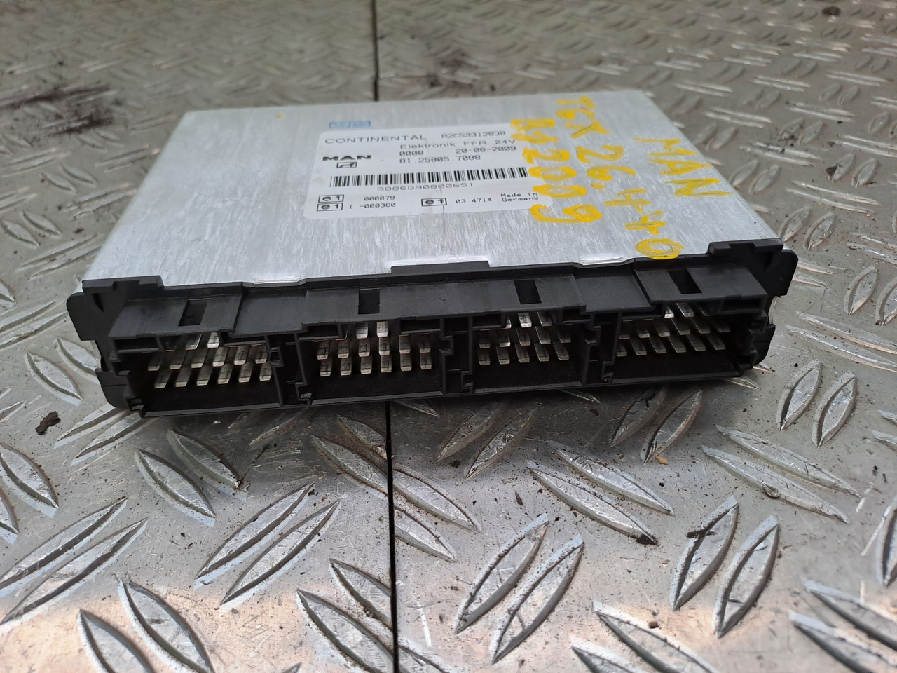 Gebrauchtes MAN TGX 26.440 Steuergerät Fahrzeugführungs - Rechner, Artikel - Nr. : 81.25805 - 7088 - Unidad de control para Camión: foto 3 Gebrauchtes MAN TGX 26.440 Steuergerät Fahrzeugführungs - Rechner, Artikel - Nr. : 81.25805 - 7088 - Unidad de control para Camión: foto 3