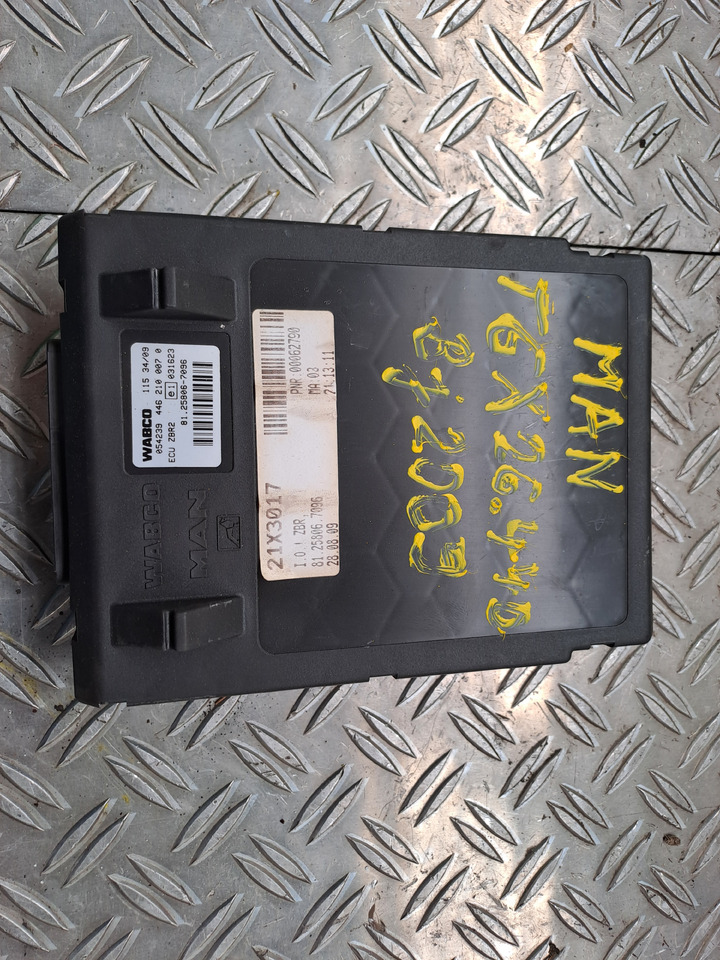 Gebrauchtes MAN TGX 26.440 Steuergerät zentraler Bordrechner, Artikel - Nr. : 81.25806 - 7096 - Unidad de control para Camión: foto 5 Gebrauchtes MAN TGX 26.440 Steuergerät zentraler Bordrechner, Artikel - Nr. : 81.25806 - 7096 - Unidad de control para Camión: foto 5