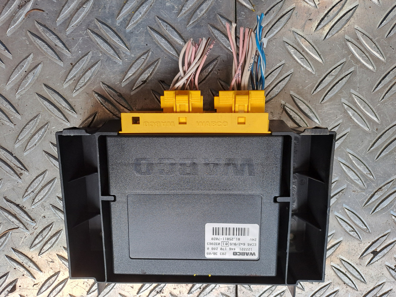 Gebrauchtes MAN TGX 26.480 Steuergerät ECAS Luftfederung , Artikel - Nr. : 81.25811 - 7020 - Unidad de control para Camión: foto 1 Gebrauchtes MAN TGX 26.480 Steuergerät ECAS Luftfederung , Artikel - Nr. : 81.25811 - 7020 - Unidad de control para Camión: foto 1