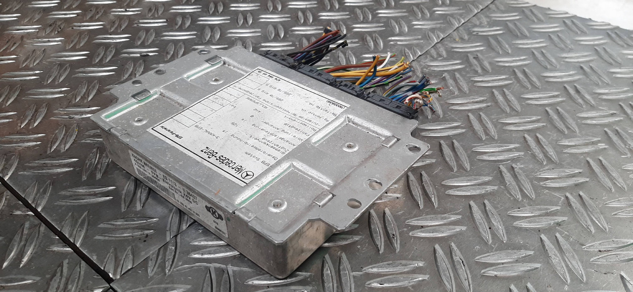 Gebrauchtes MB Knorr Bremse ES 1113 Steuergerät EPB, Artikel - Nr. : A 000 446 16 36 - Unidad de control para Camión: foto 5 Gebrauchtes MB Knorr Bremse ES 1113 Steuergerät EPB, Artikel - Nr. : A 000 446 16 36 - Unidad de control para Camión: foto 5