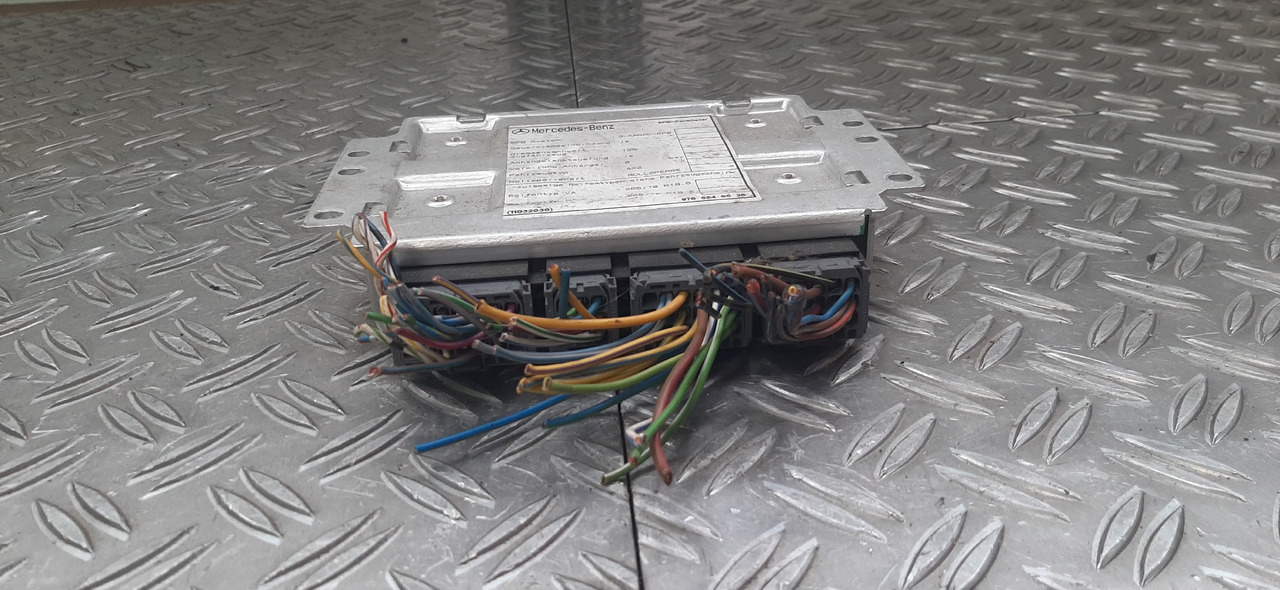 Gebrauchtes MB Knorr Bremse ES 1113 Steuergerät EPB, Artikel - Nr. : A 000 446 16 36 - Unidad de control para Camión: foto 3 Gebrauchtes MB Knorr Bremse ES 1113 Steuergerät EPB, Artikel - Nr. : A 000 446 16 36 - Unidad de control para Camión: foto 3