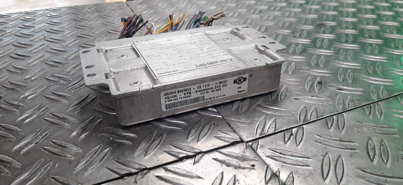Gebrauchtes MB Knorr Bremse ES 1113 Steuergerät EPB, Artikel - Nr. : A 000 446 16 36 - Unidad de control para Camión: foto 1 Gebrauchtes MB Knorr Bremse ES 1113 Steuergerät EPB, Artikel - Nr. : A 000 446 16 36 - Unidad de control para Camión: foto 1