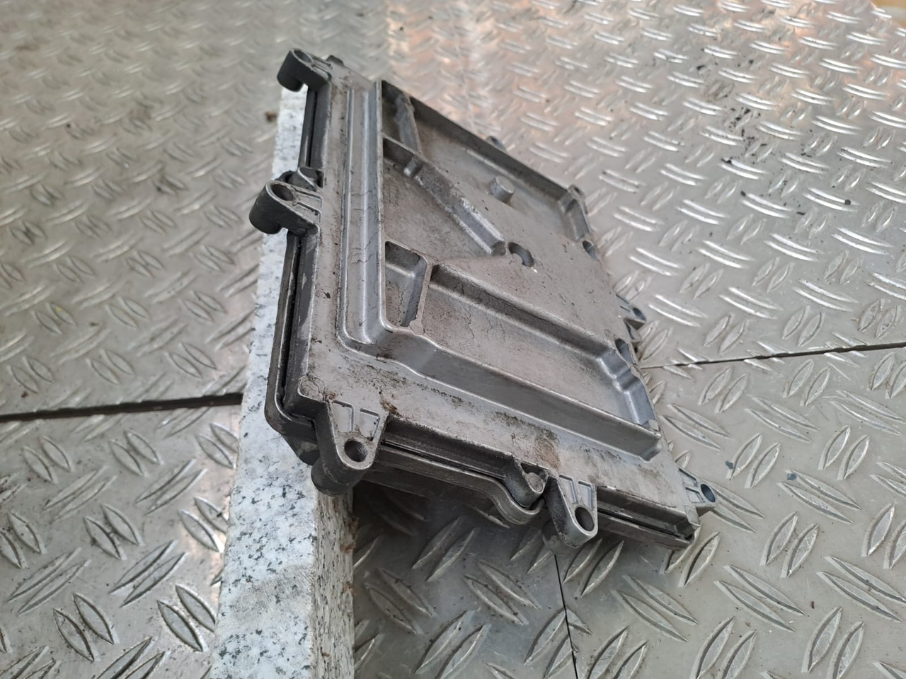 MAN MAn TGX 26.440 / D 2066 LF 40 - Unidad de control para Camión: foto 4 MAN MAn TGX 26.440 / D 2066 LF 40 - Unidad de control para Camión: foto 4