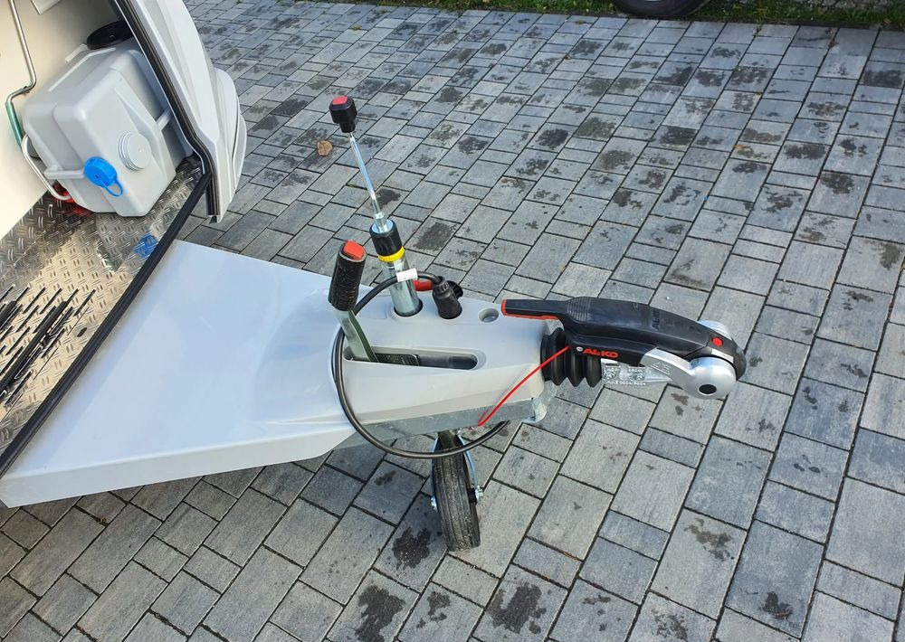 KNAUS SUDWIND 450 FU BLACK SELECTION - Caravana: foto 3 KNAUS SUDWIND 450 FU BLACK SELECTION - Caravana: foto 3