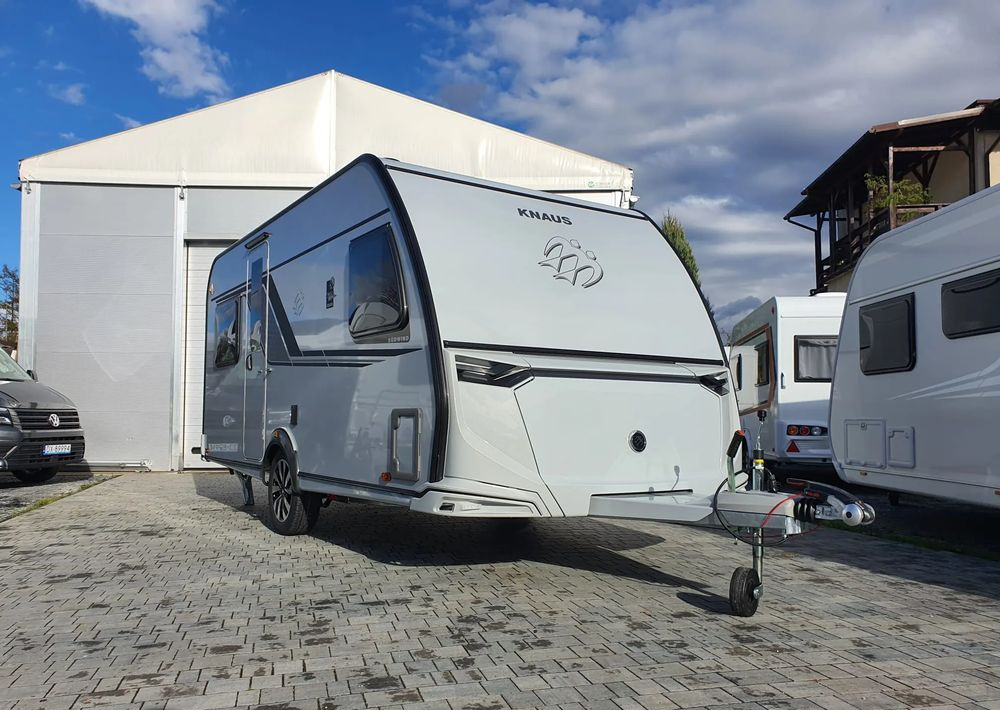 KNAUS SUDWIND 450 FU BLACK SELECTION - Caravana: foto 1 KNAUS SUDWIND 450 FU BLACK SELECTION - Caravana: foto 1