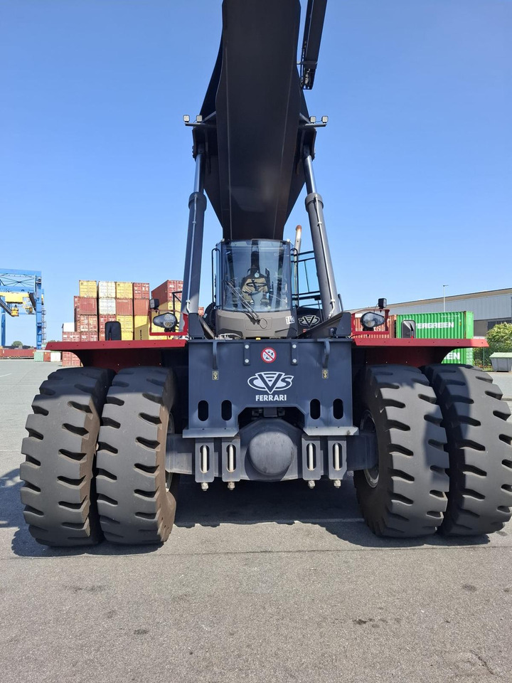 CVS FERRARi F500 RS3 - Reach stacker: foto 2 CVS FERRARi F500 RS3 - Reach stacker: foto 2