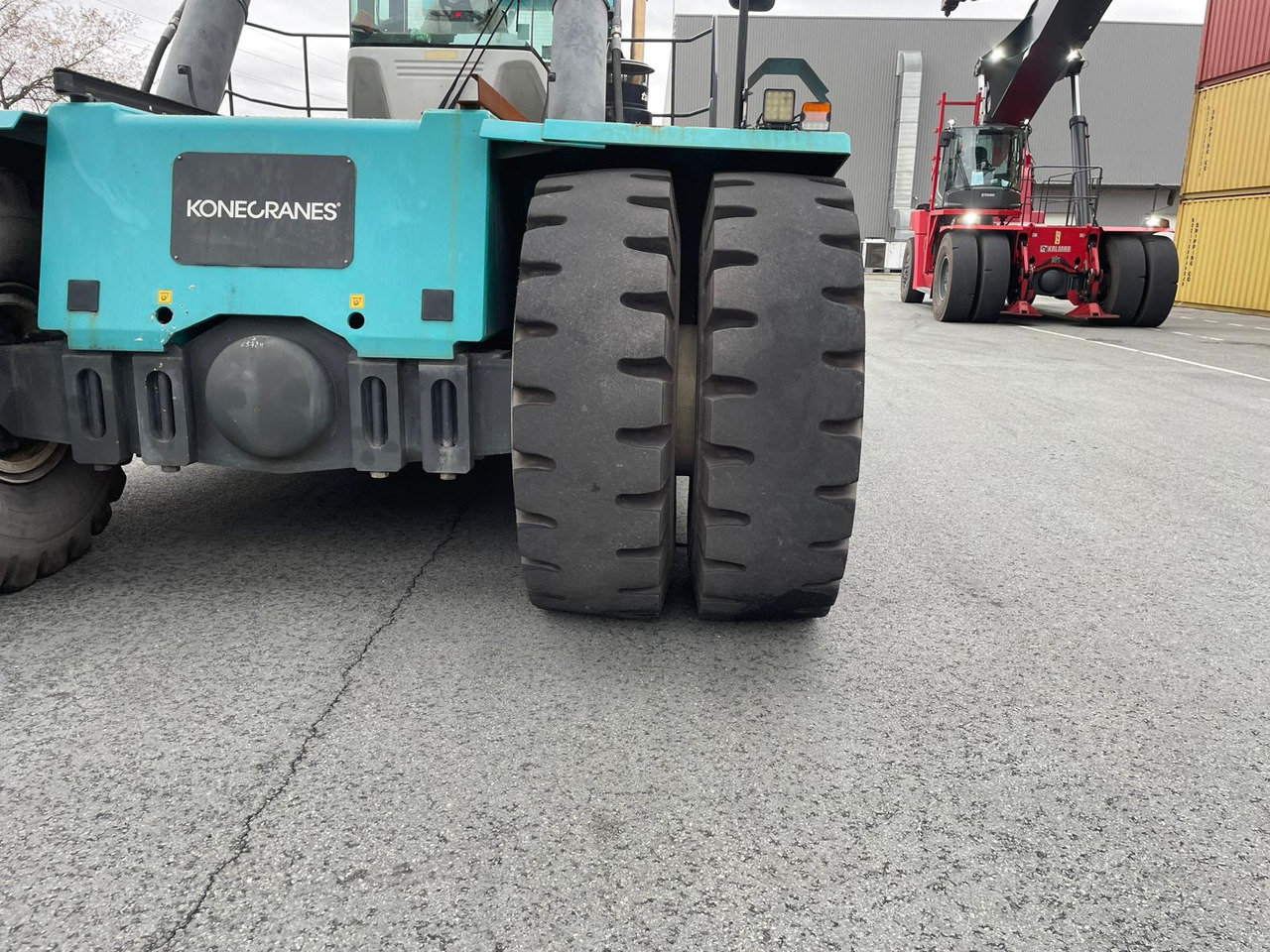 KONECRANES SMV 4123 CC5 - Reach stacker: foto 4 KONECRANES SMV 4123 CC5 - Reach stacker: foto 4