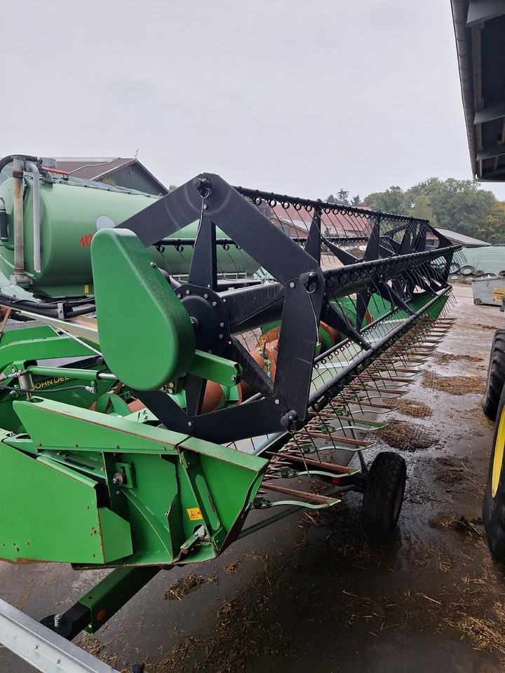 JOHN DEERE T550 - Cosechadora de granos: foto 3 JOHN DEERE T550 - Cosechadora de granos: foto 3