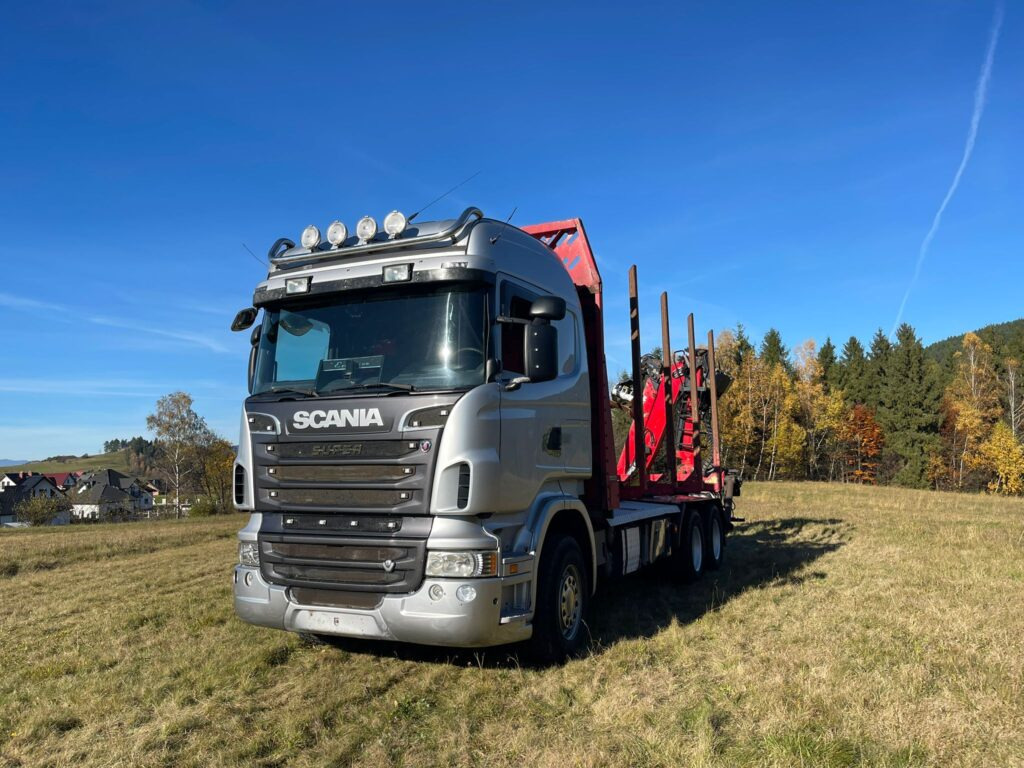 SCANIA R560 - Camión forestal, Camión grúa: foto 4 SCANIA R560 - Camión forestal, Camión grúa: foto 4