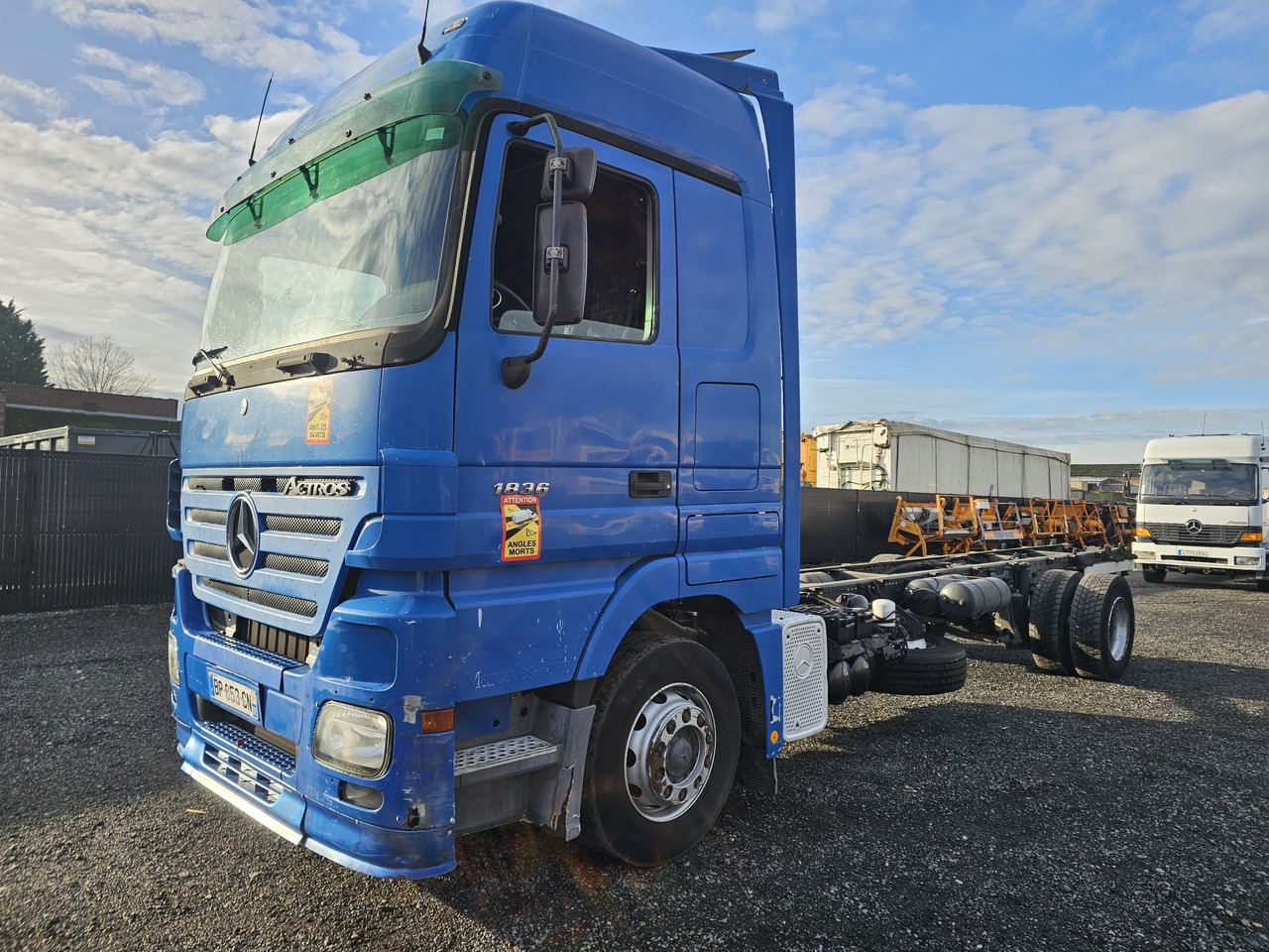 MERCEDES-BENZ ACTROS 1836 - Camión chasis: foto 3 MERCEDES-BENZ ACTROS 1836 - Camión chasis: foto 3
