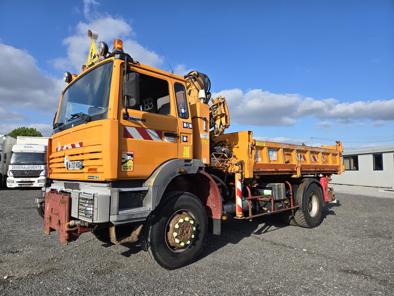 Renault G250 4x4 - Camión volquete, Camión grúa: foto 2 Renault G250 4x4 - Camión volquete, Camión grúa: foto 2