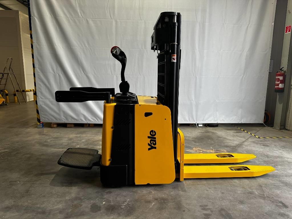 Yale MS12x - Apilador: foto 1 Yale MS12x - Apilador: foto 1