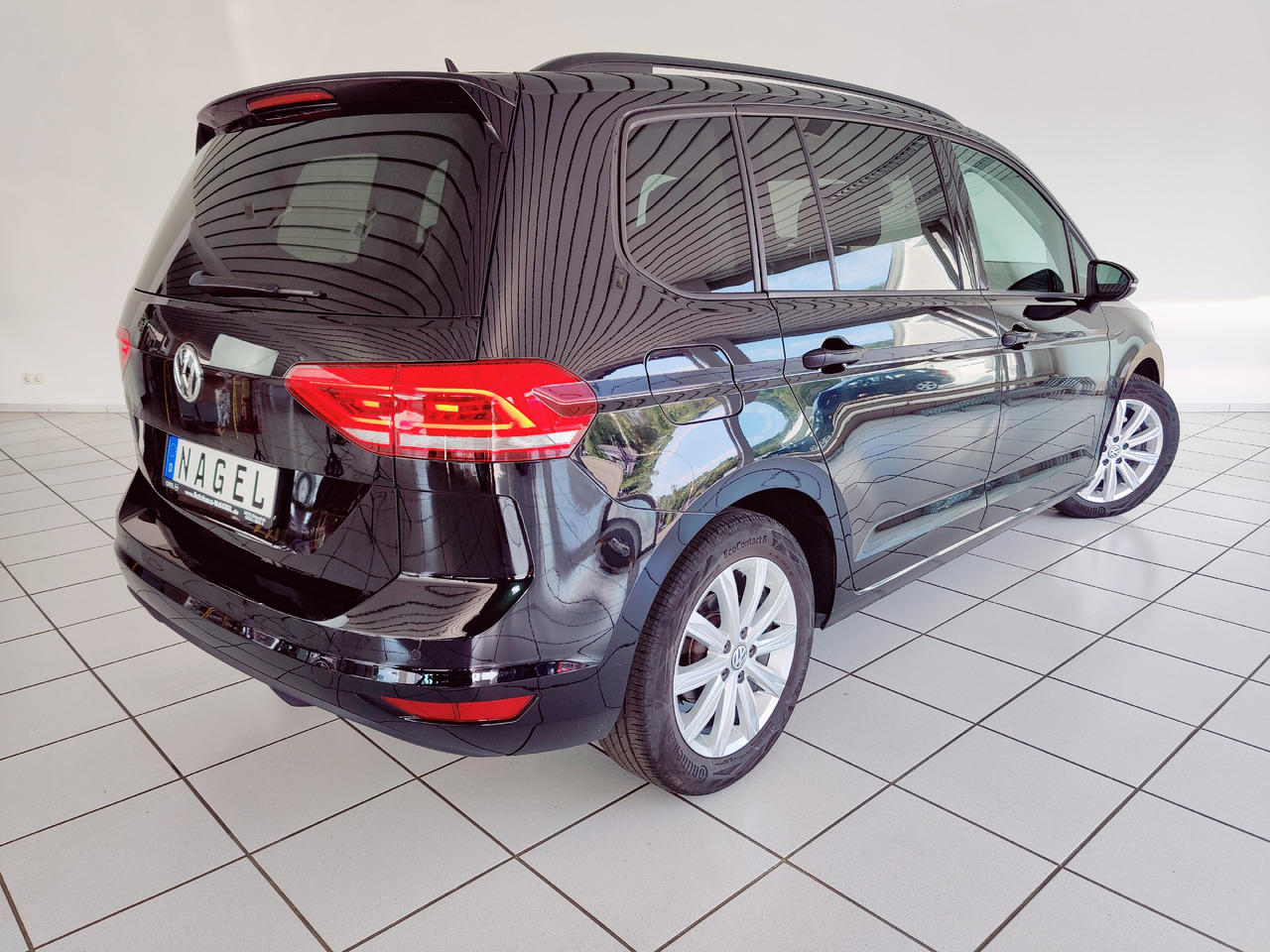 Volkswagen Touran Highline BMT/Start-Stopp Navi Licht RüKam - Coche: foto 5 Volkswagen Touran Highline BMT/Start-Stopp Navi Licht RüKam - Coche: foto 5